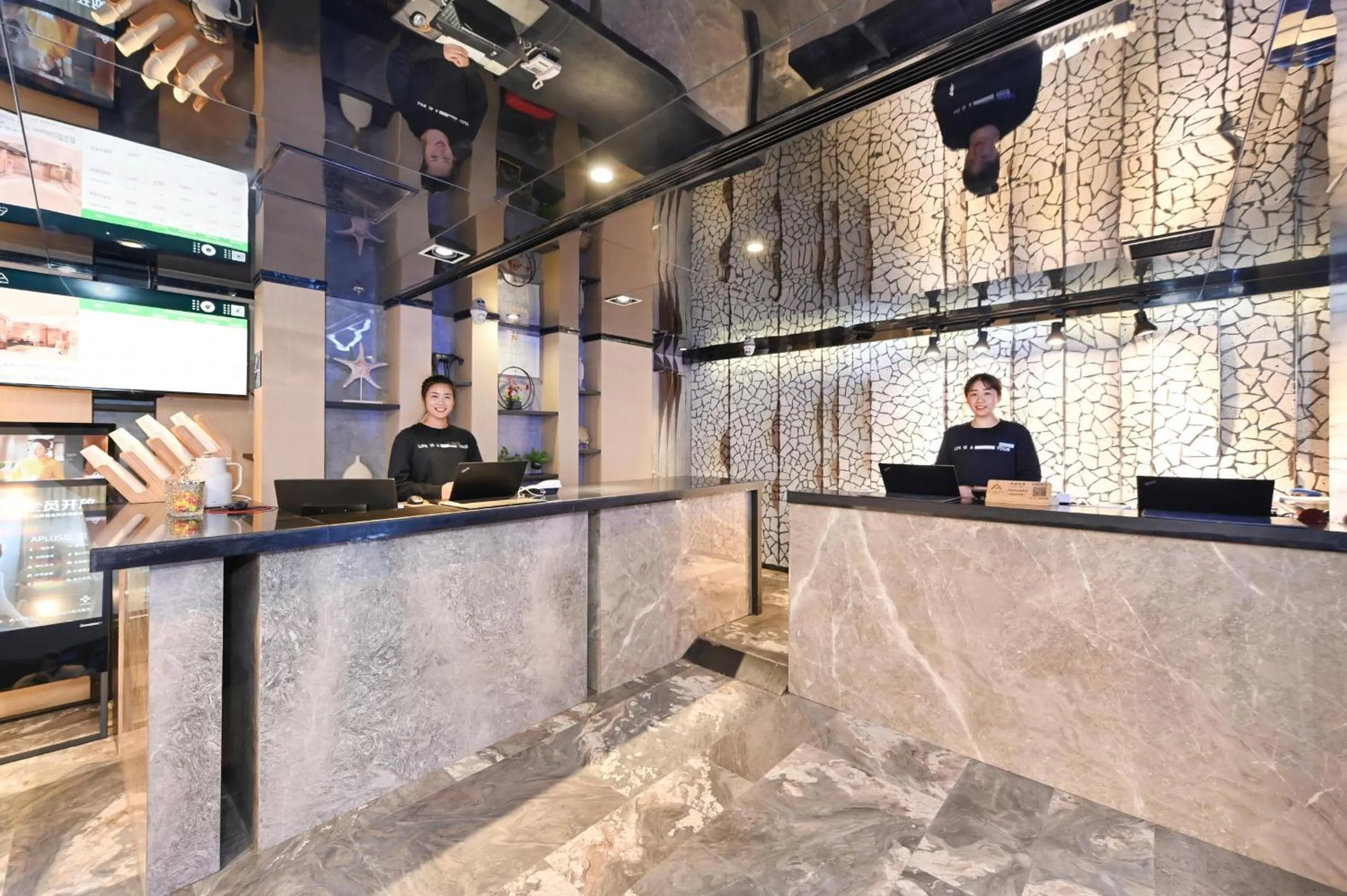 Atour Hotel Dalian Zhongshan Square