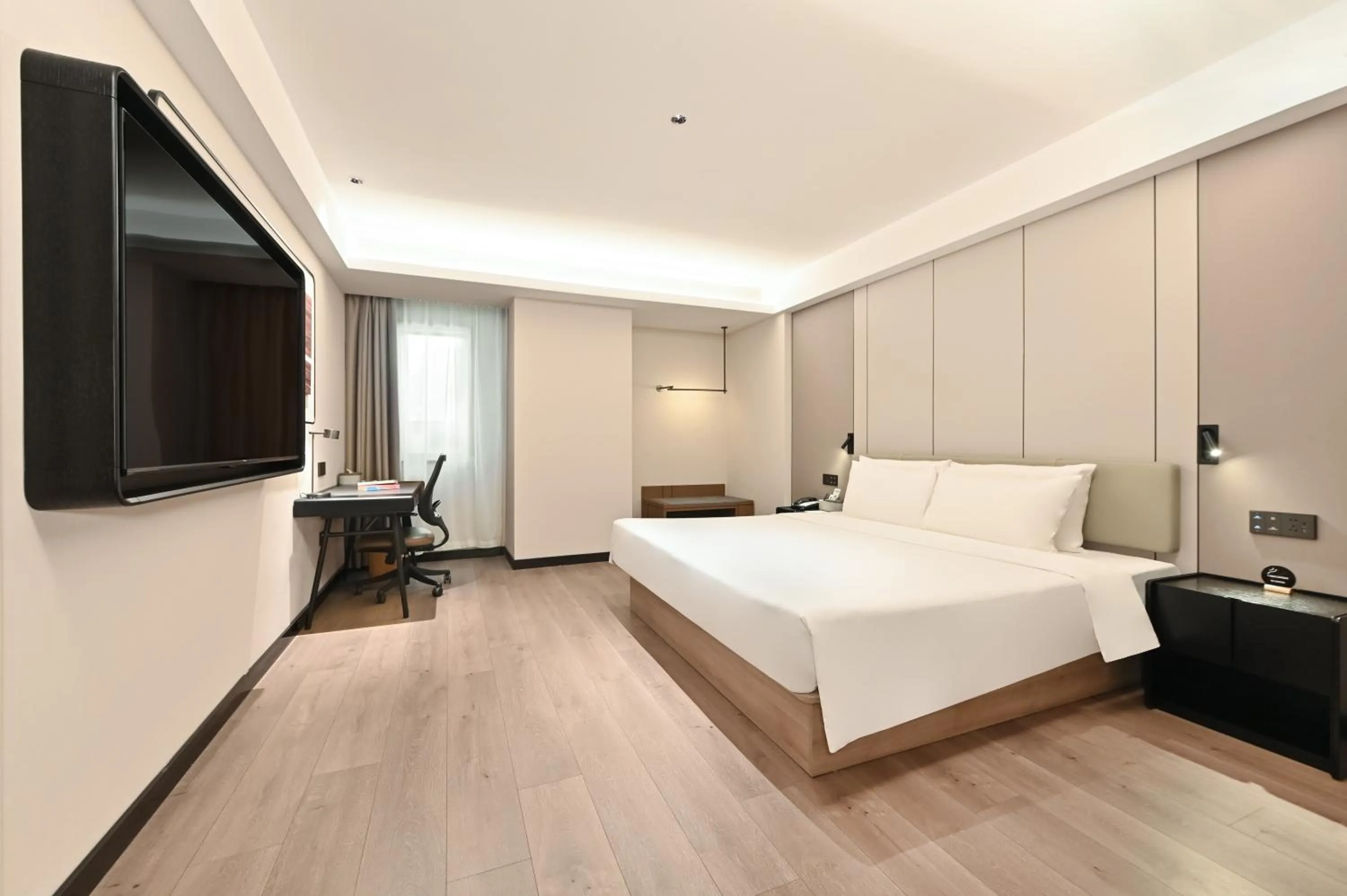 Bed in Atour Hotel Dalian Zhongshan Square