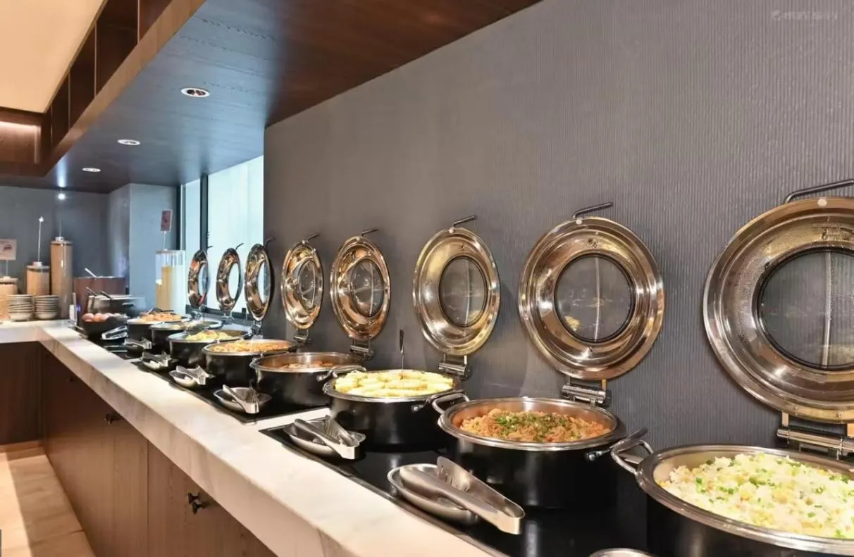 Restaurant/places to eat in Atour Hotel Dalian Zhongshan Square