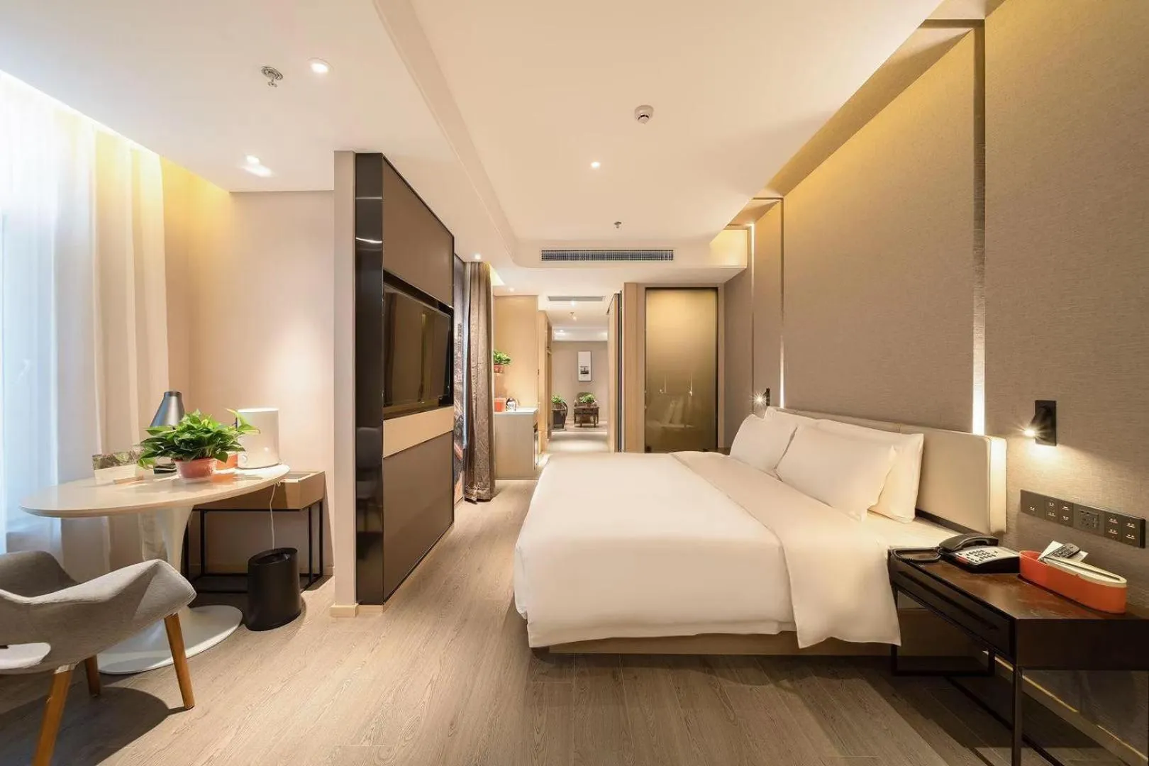 Bed in Atour Hotel Dalian Zhongshan Square