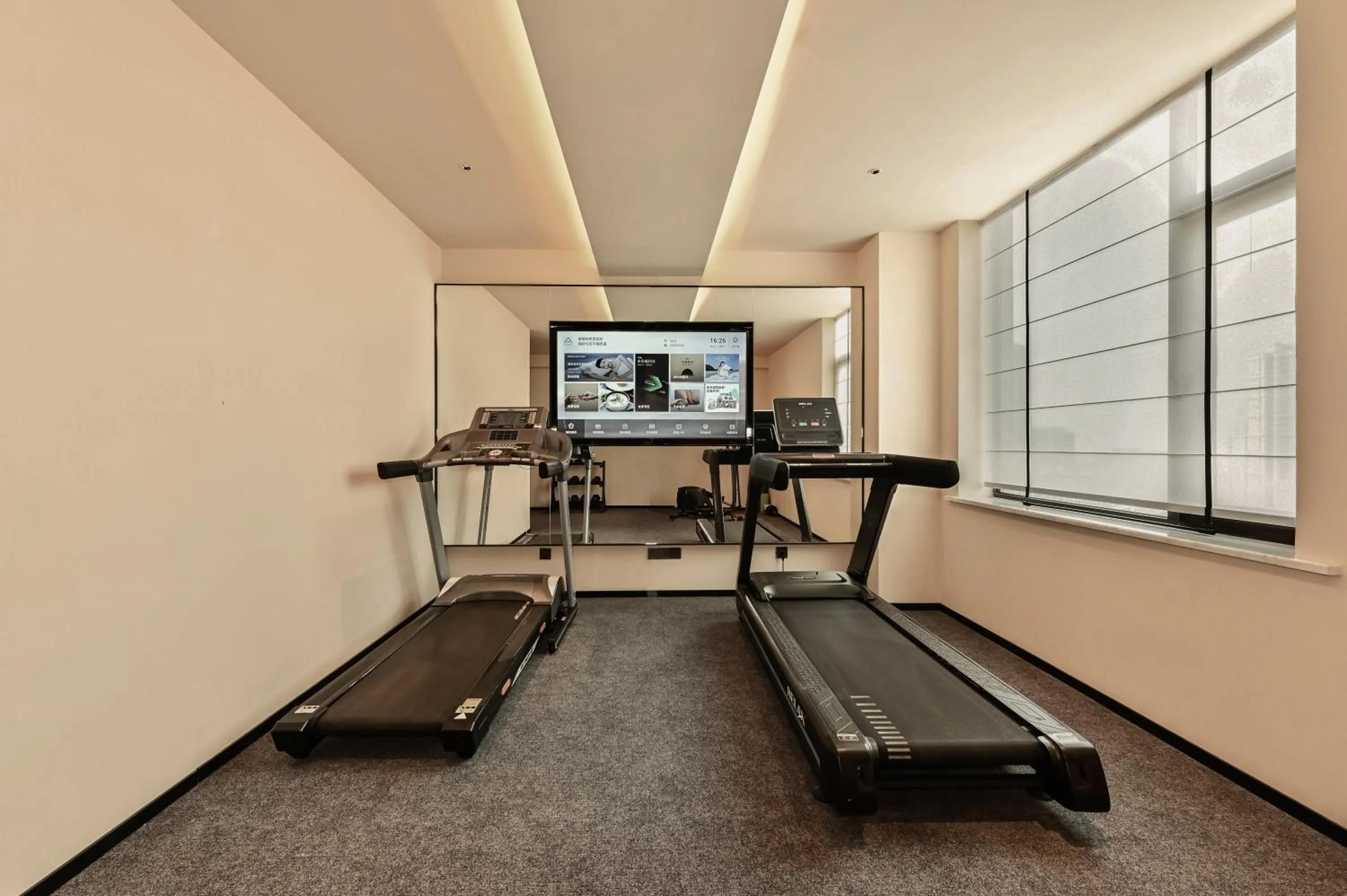 Fitness centre/facilities in Atour Hotel Dalian Zhongshan Square