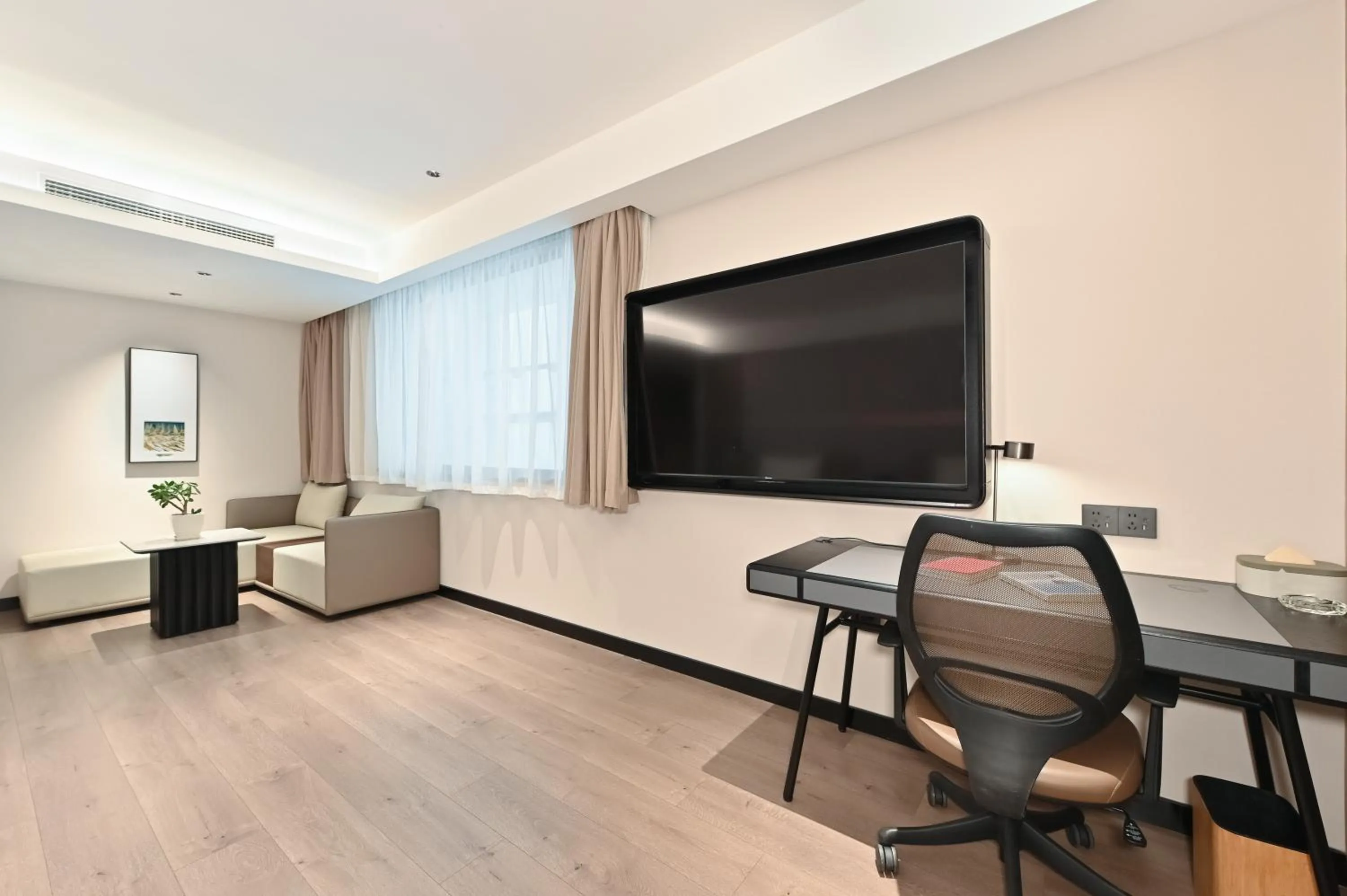 Atour Hotel Dalian Zhongshan Square