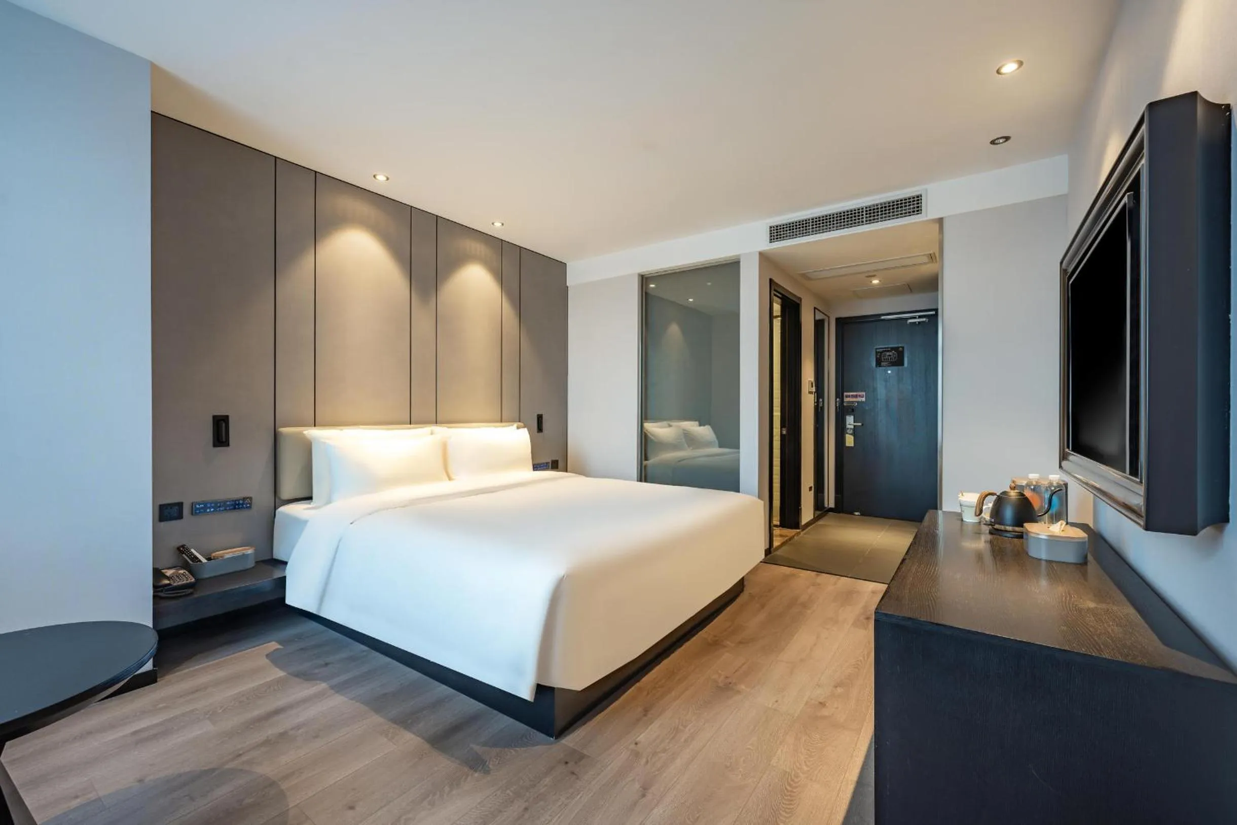 Bed in Atour X Hotel Hangzhou Binjiang Jiangnan Avenue