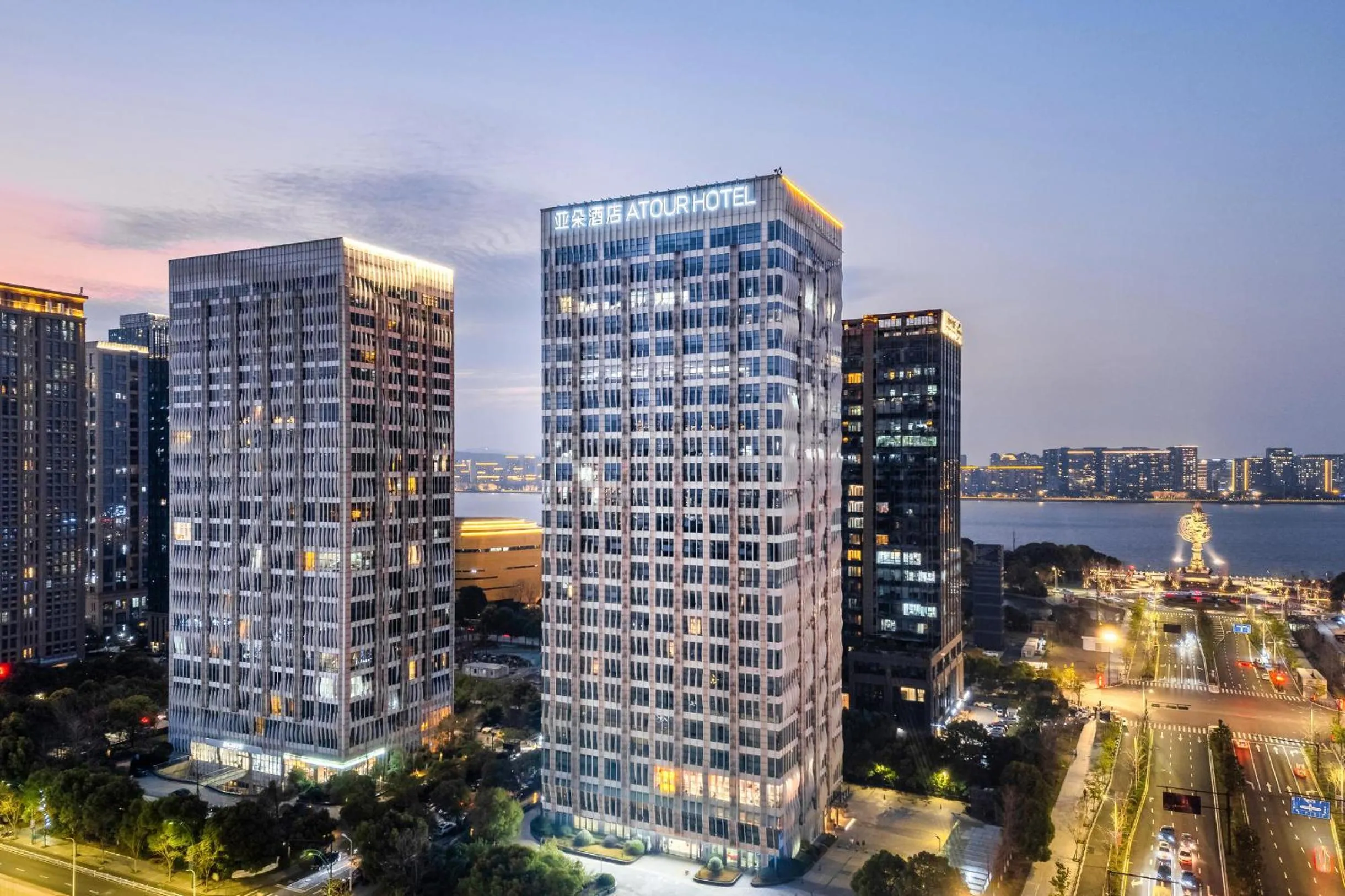 Property building in Atour Hotel Hangzhou Binjiang Stars Avenue