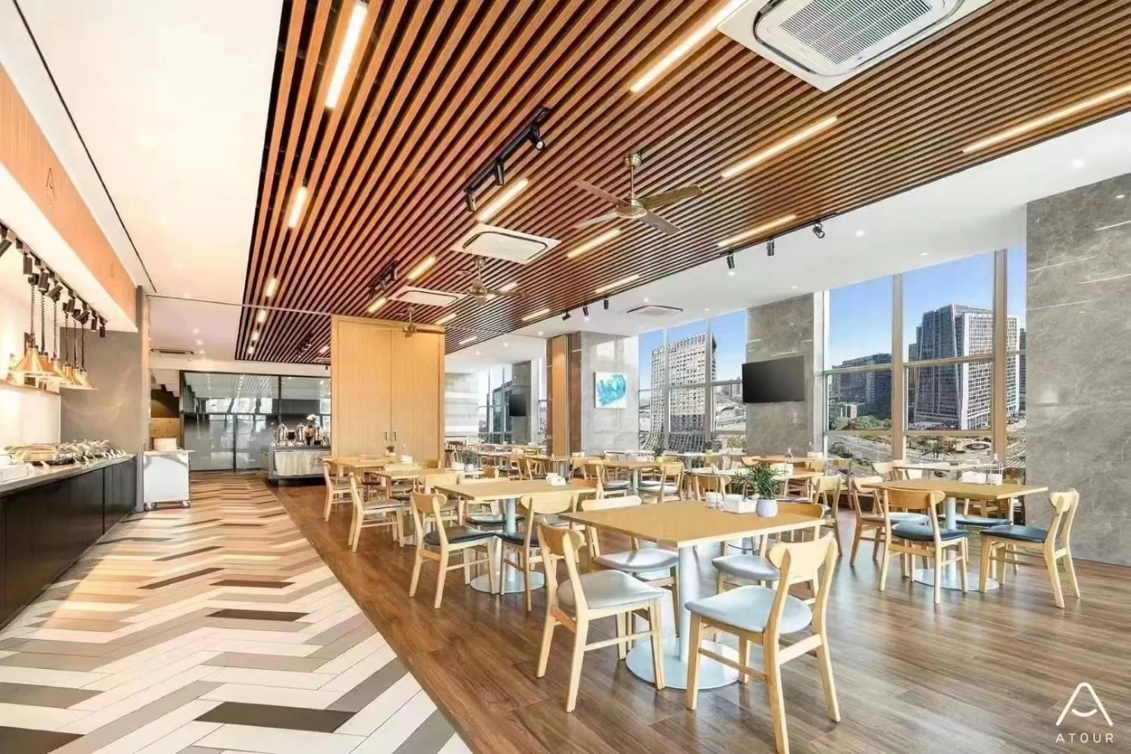 Restaurant/places to eat in Atour Hotel Hangzhou Binjiang Stars Avenue