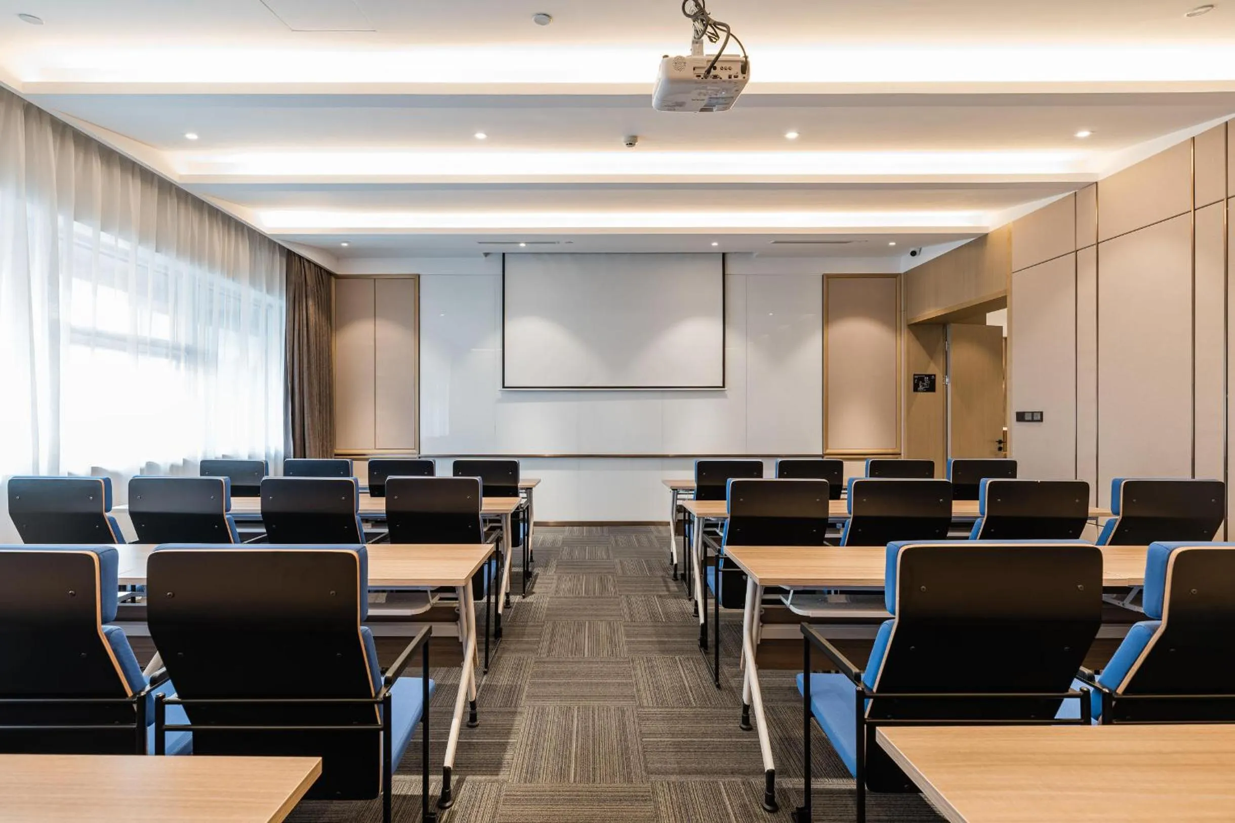 Atour Hotel Ningbo Gulou Tianyige