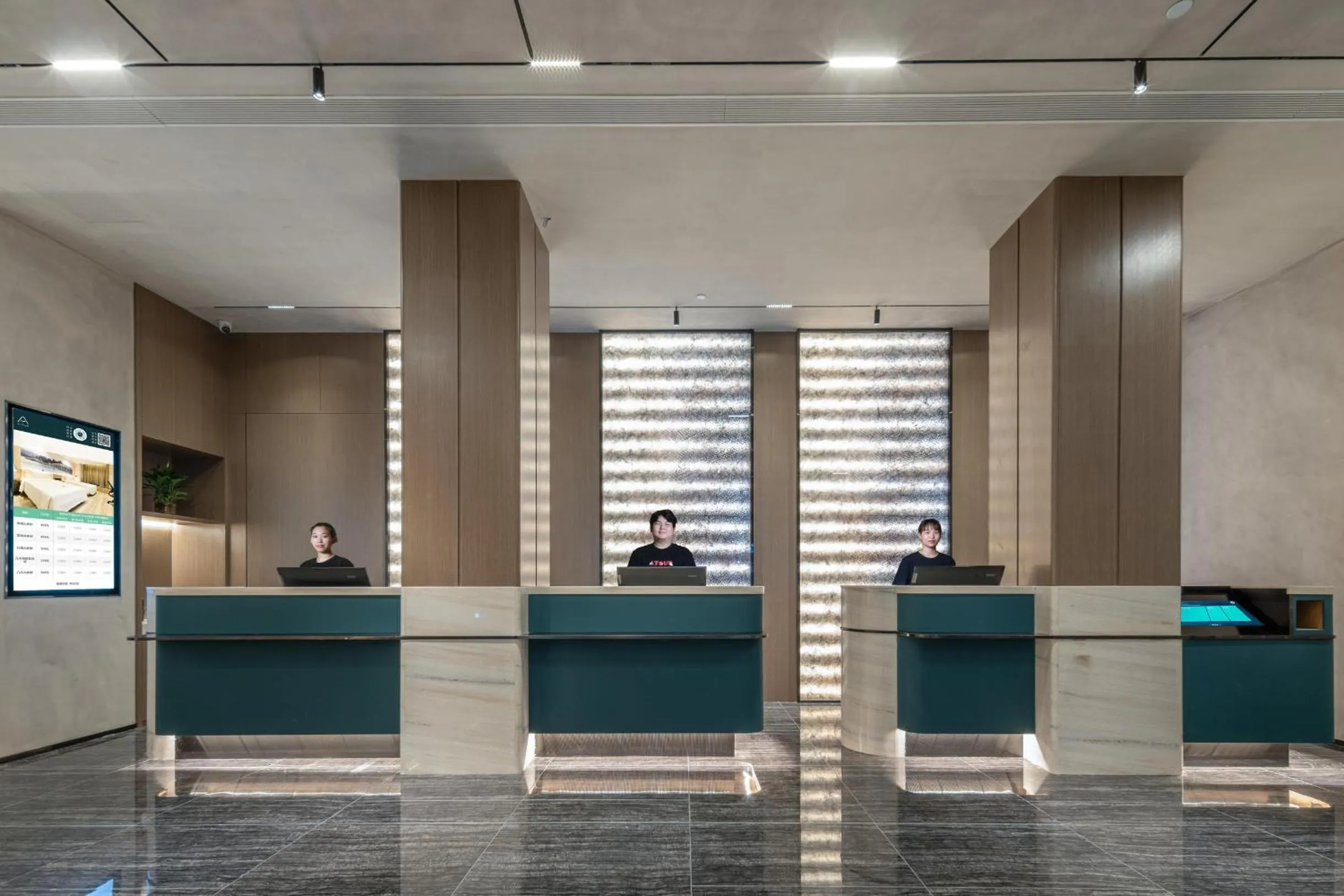 Atour Hotel Taizhou Linhai Taizhou University