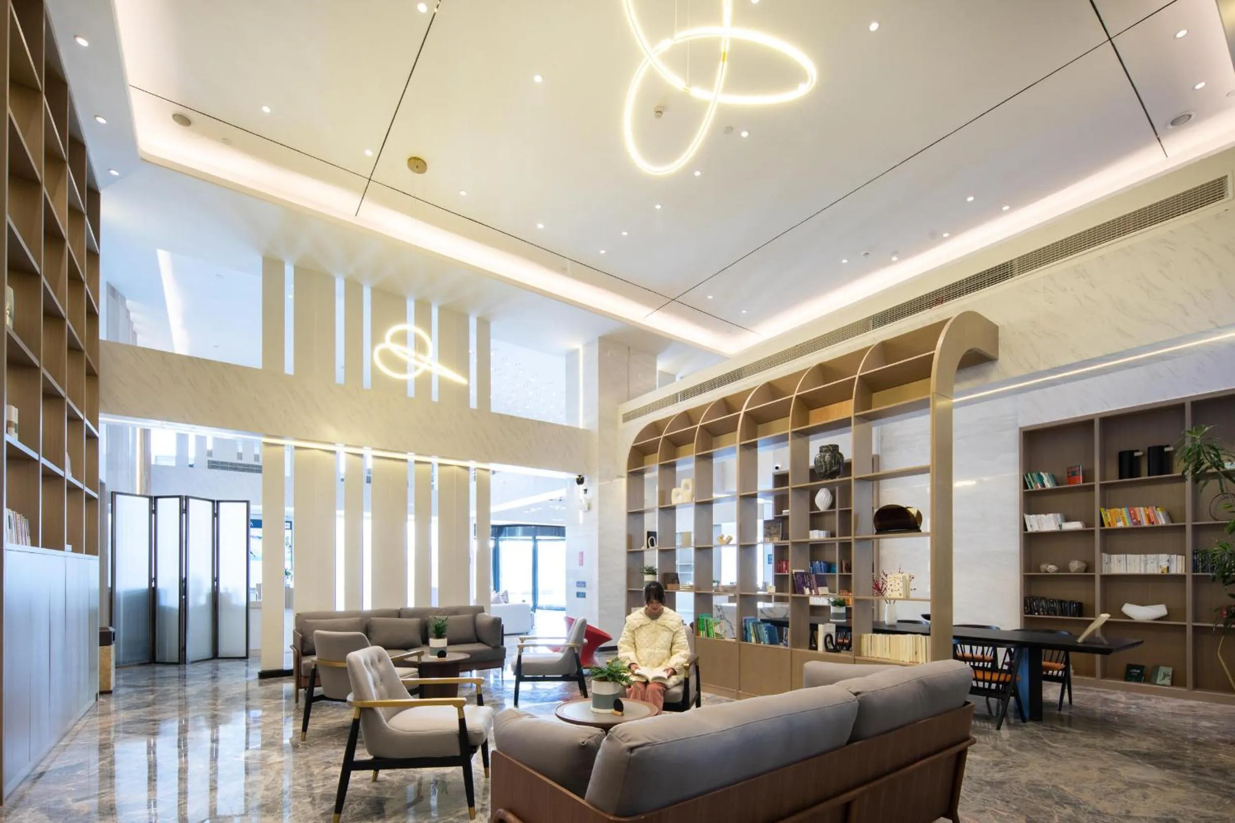 Atour Hotel Hefei North Square South Station