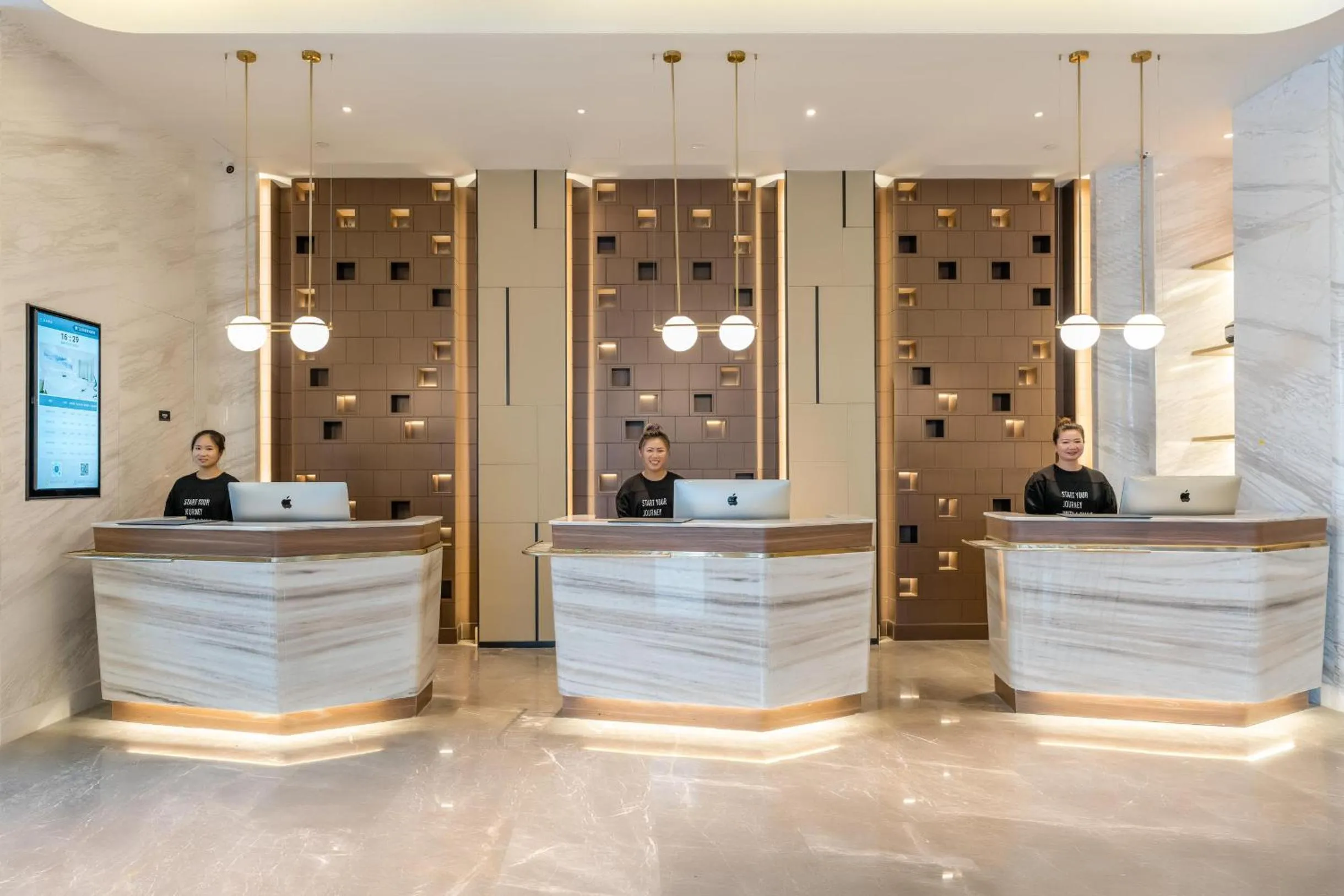 Lobby or reception in Atour Hotel Xiamen Airport Wuyuan Bay