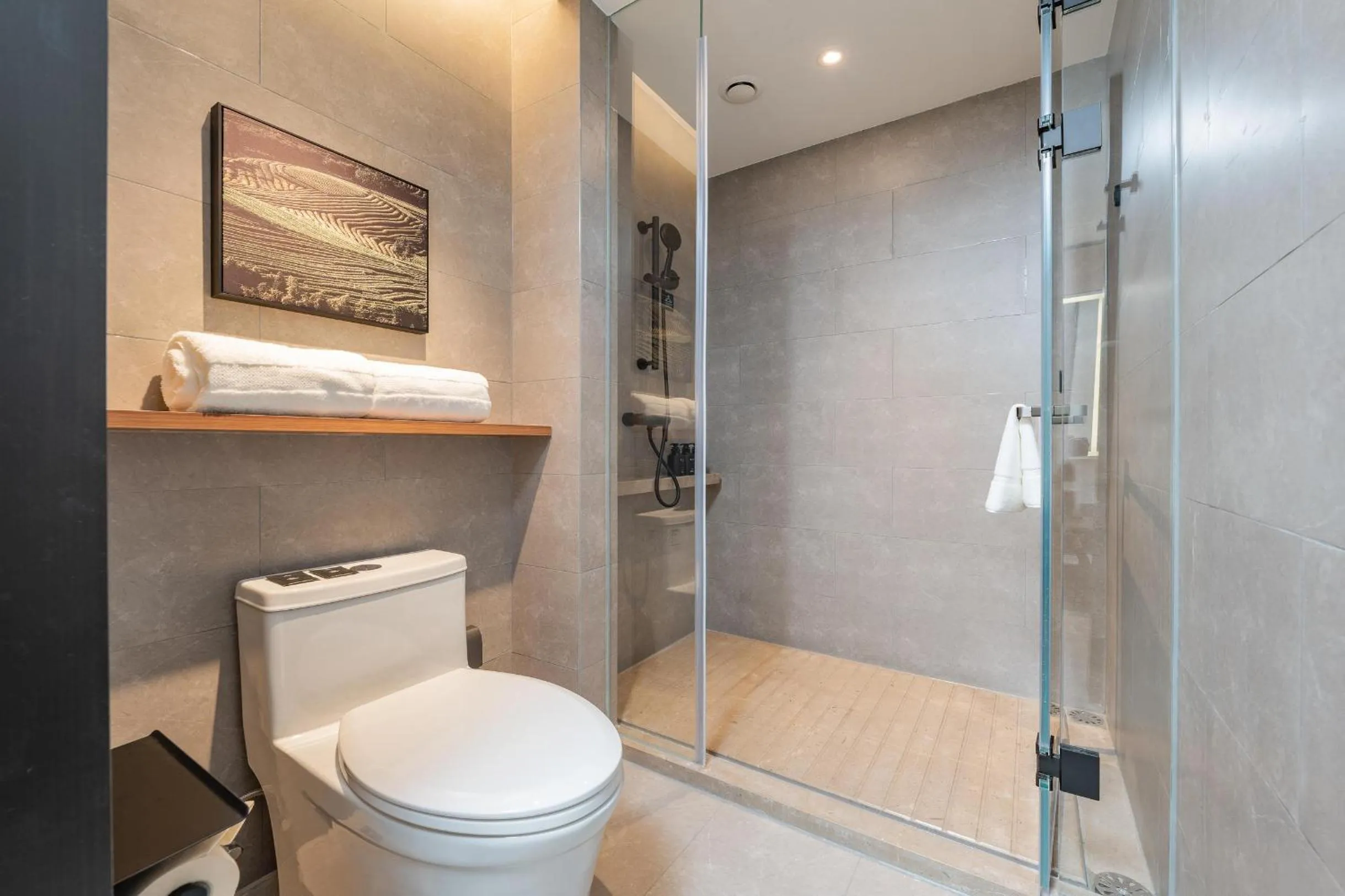 Toilet in Atour Hotel Guangzhou Pazhou Exhibition Center Information Port-Free shuttle bus to Canton Fair