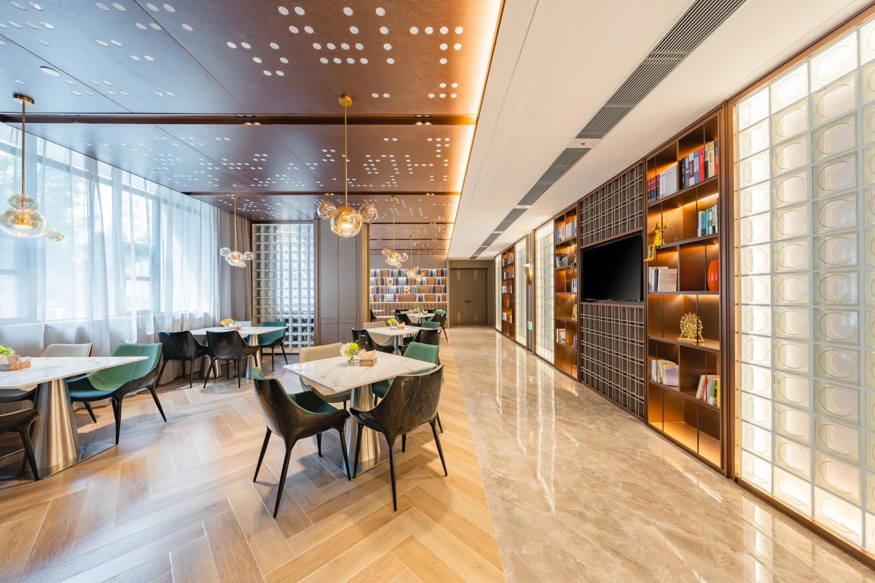 Restaurant/places to eat in Atour Hotel Guangzhou Pazhou Exhibition Center Information Port-Free shuttle bus to Canton Fair