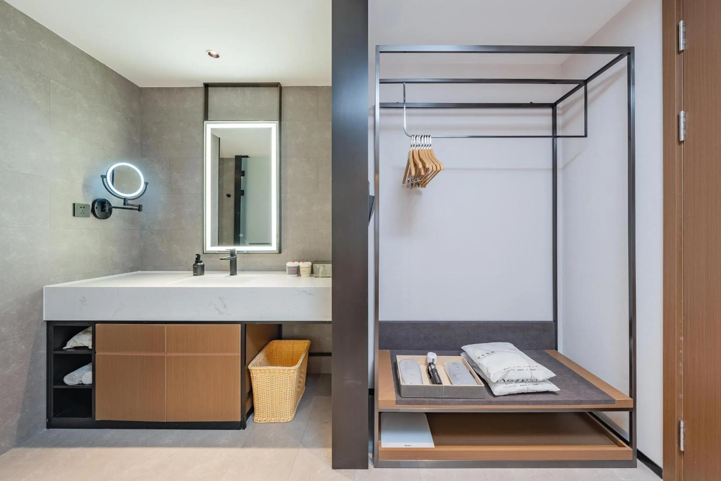 Bedroom in Atour Hotel Guangzhou Pazhou Exhibition Center Information Port-Free shuttle bus to Canton Fair