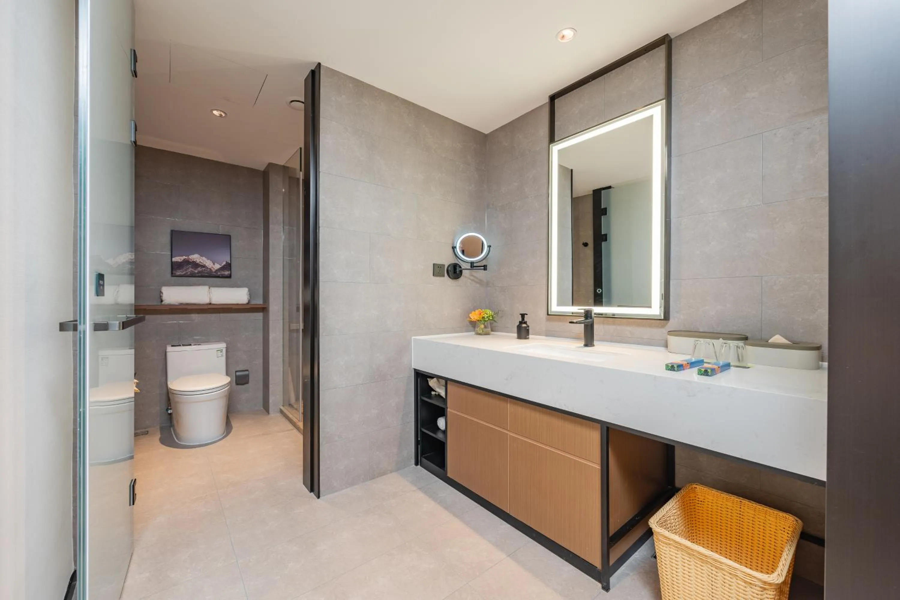 Bathroom in Atour Hotel Guangzhou Pazhou Exhibition Center Information Port-Free shuttle bus to Canton Fair