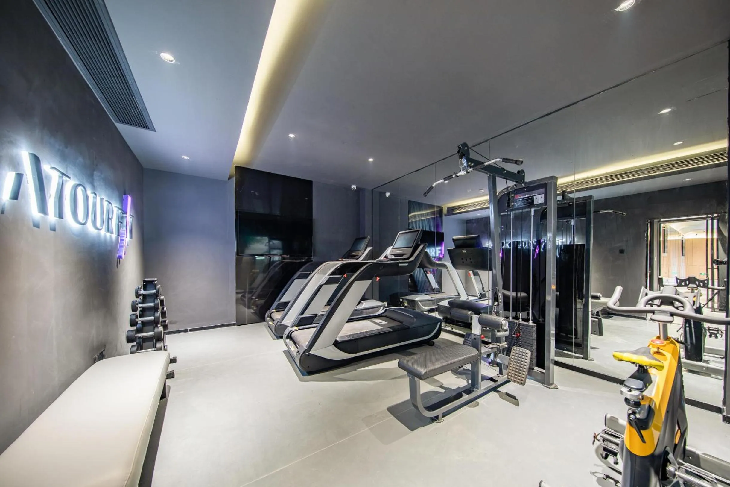 Fitness centre/facilities in Atour X Hotel Guangzhou Baiyun International Airport Renhe Station