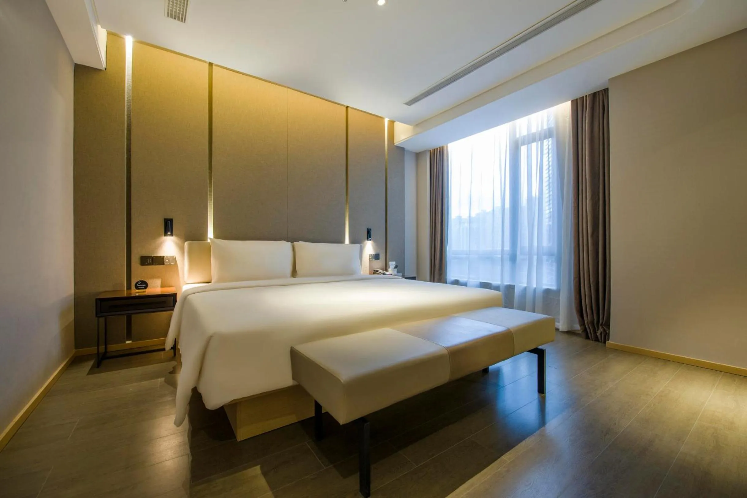 Bedroom, Bed in Atour Hotel Shenzhen Nanshan Shekou