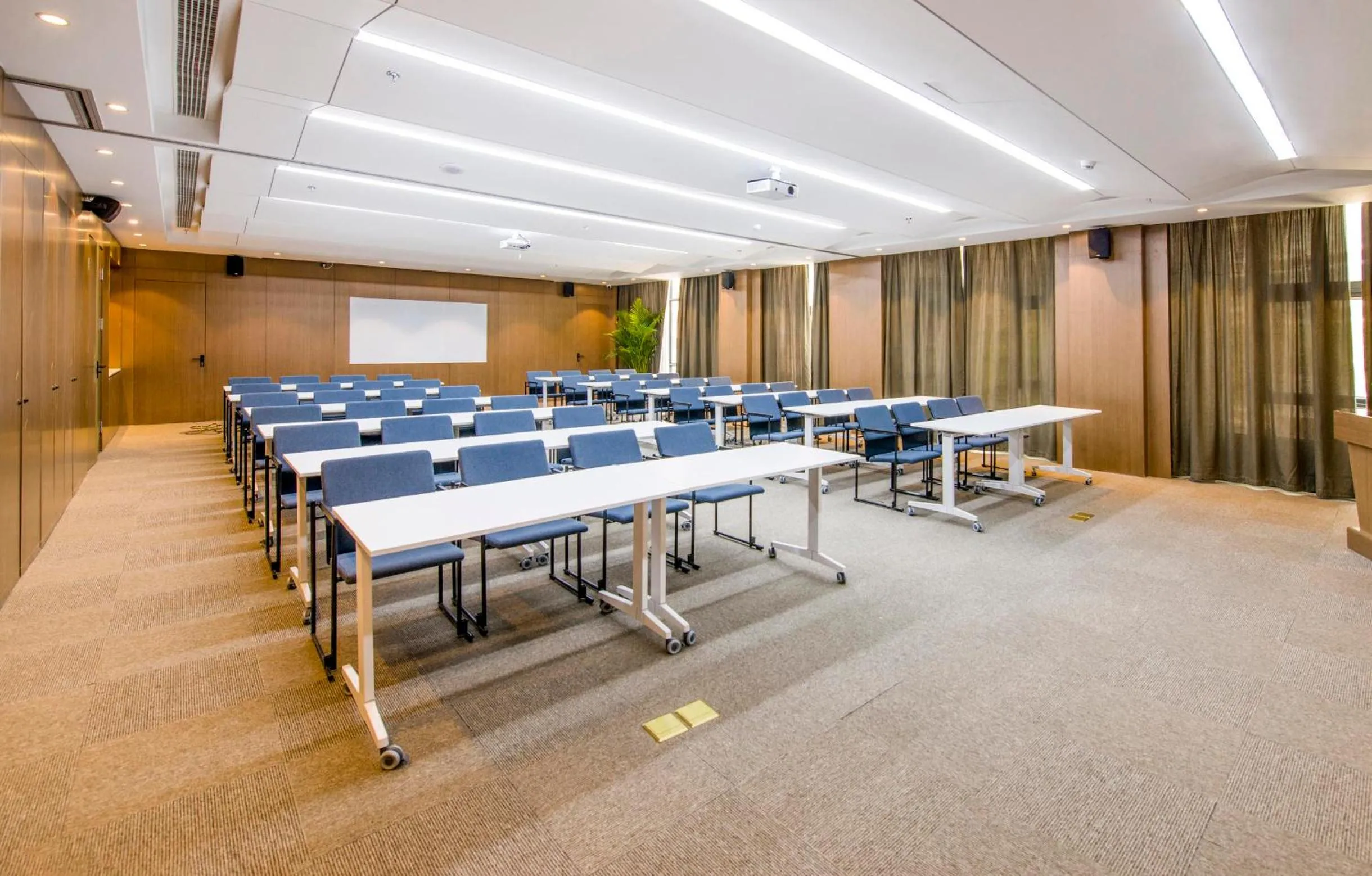 Meeting/conference room in Atour Hotel Shenzhen Nanshan Shekou