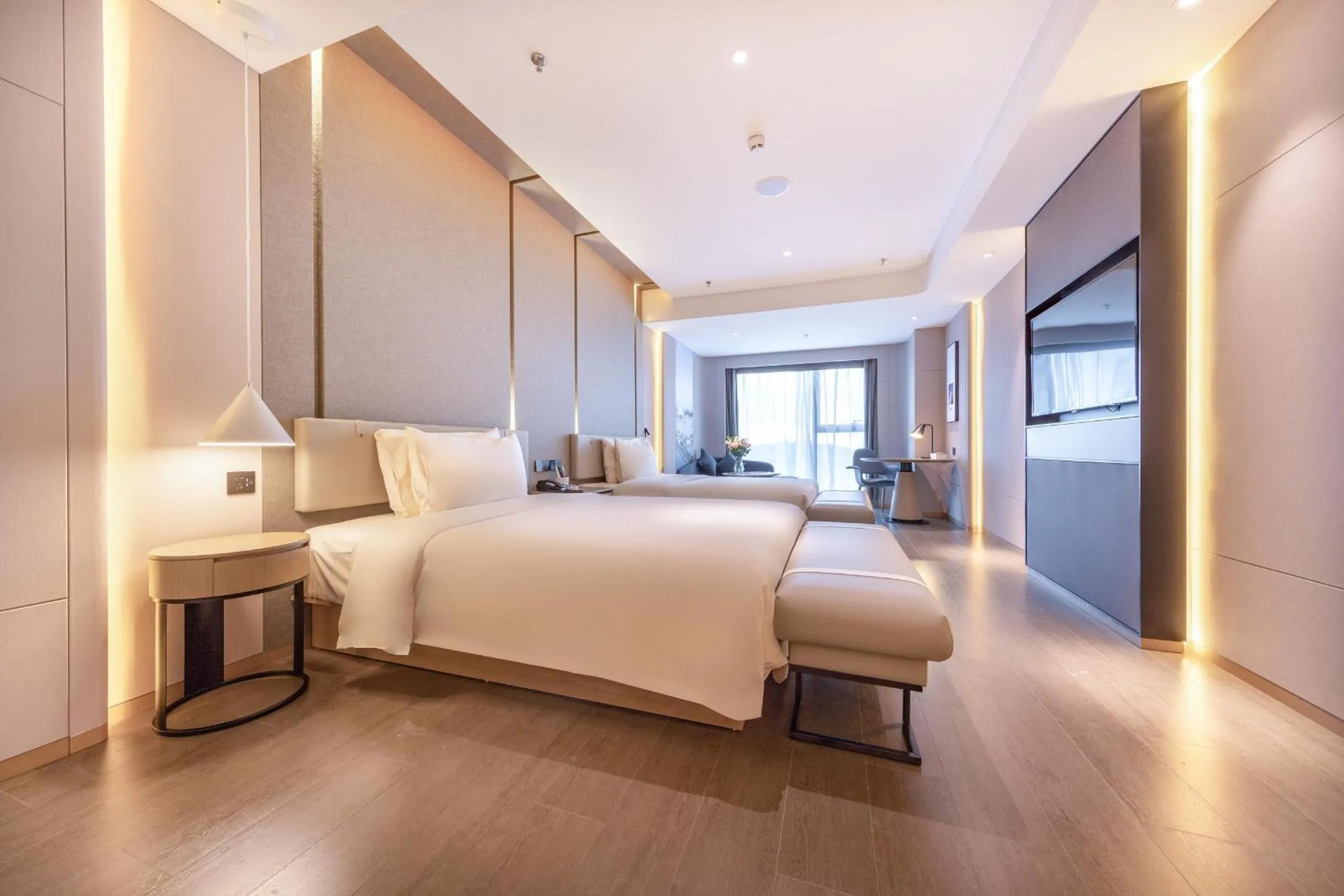Bed in Atour S Hotel Zhuhai Gongbei Port NetEase Selected