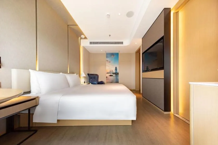 Bed in Atour S Hotel Zhuhai Gongbei Port NetEase Selected