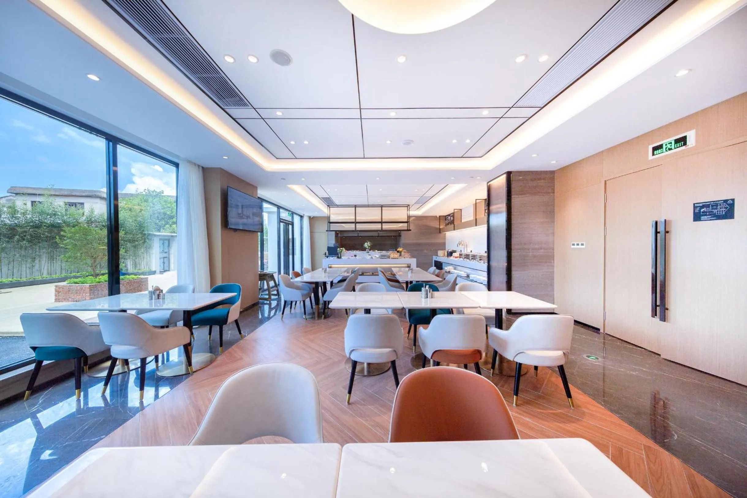 Atour Hotel Zhuhai High Tech Zone University Town Government Affairs Center