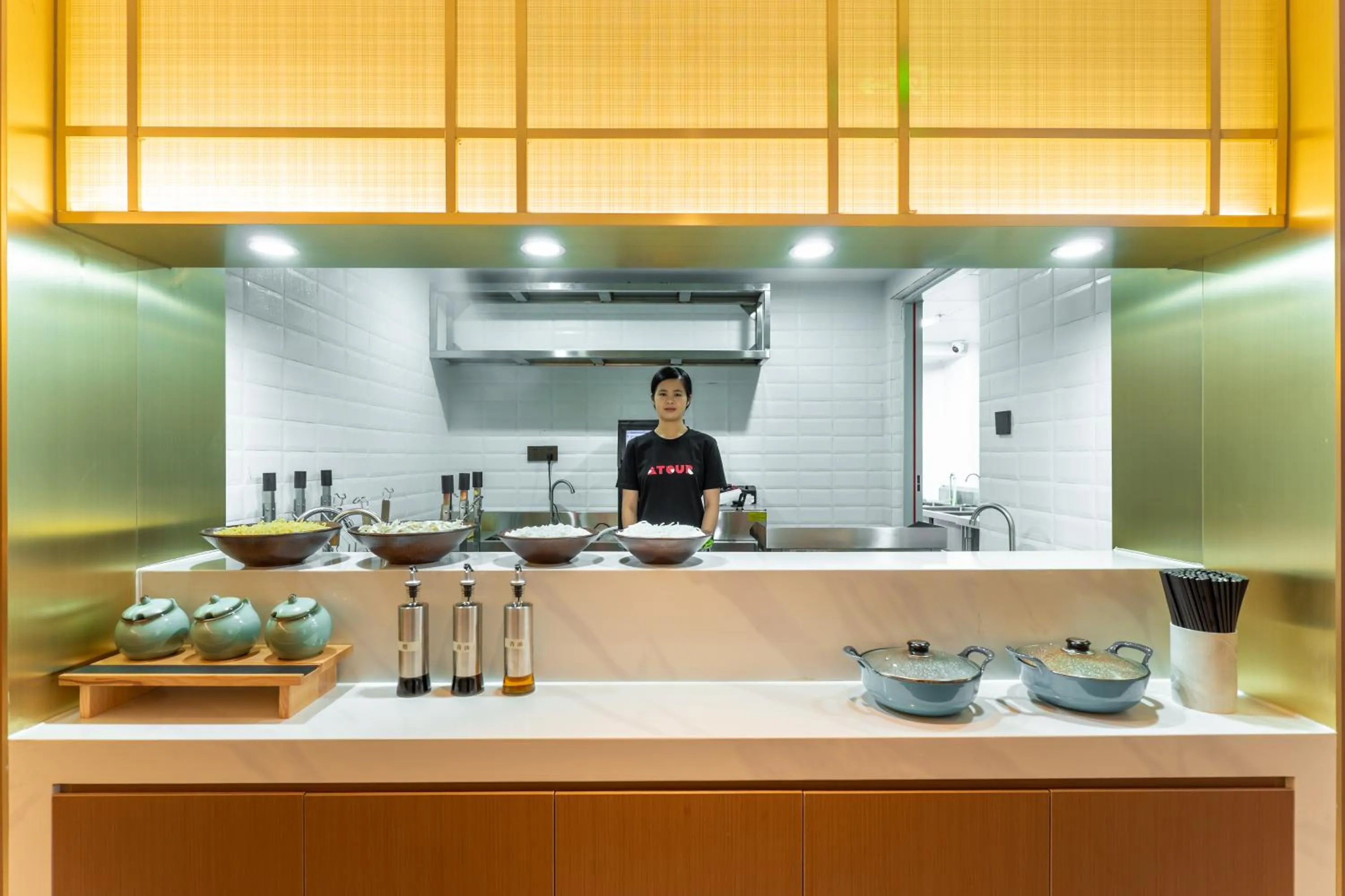Atour X Hotel Zhuhai Gongbei Port High Speed Railway Station