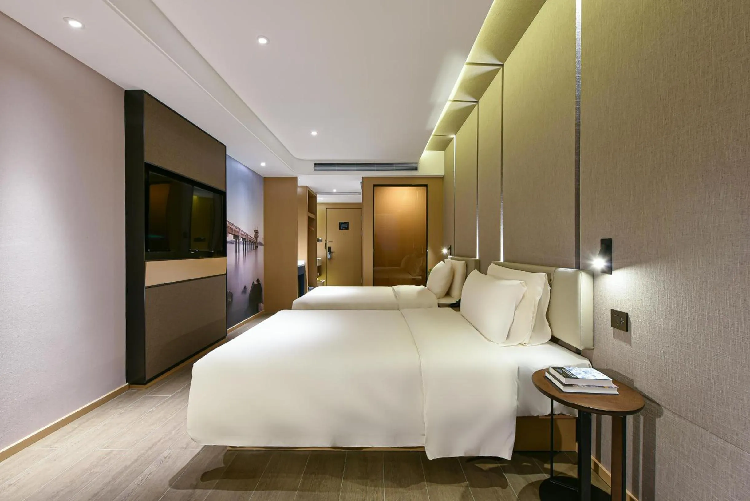 Bed in Atour Hotel Dongguan Nancheng International Trade Center