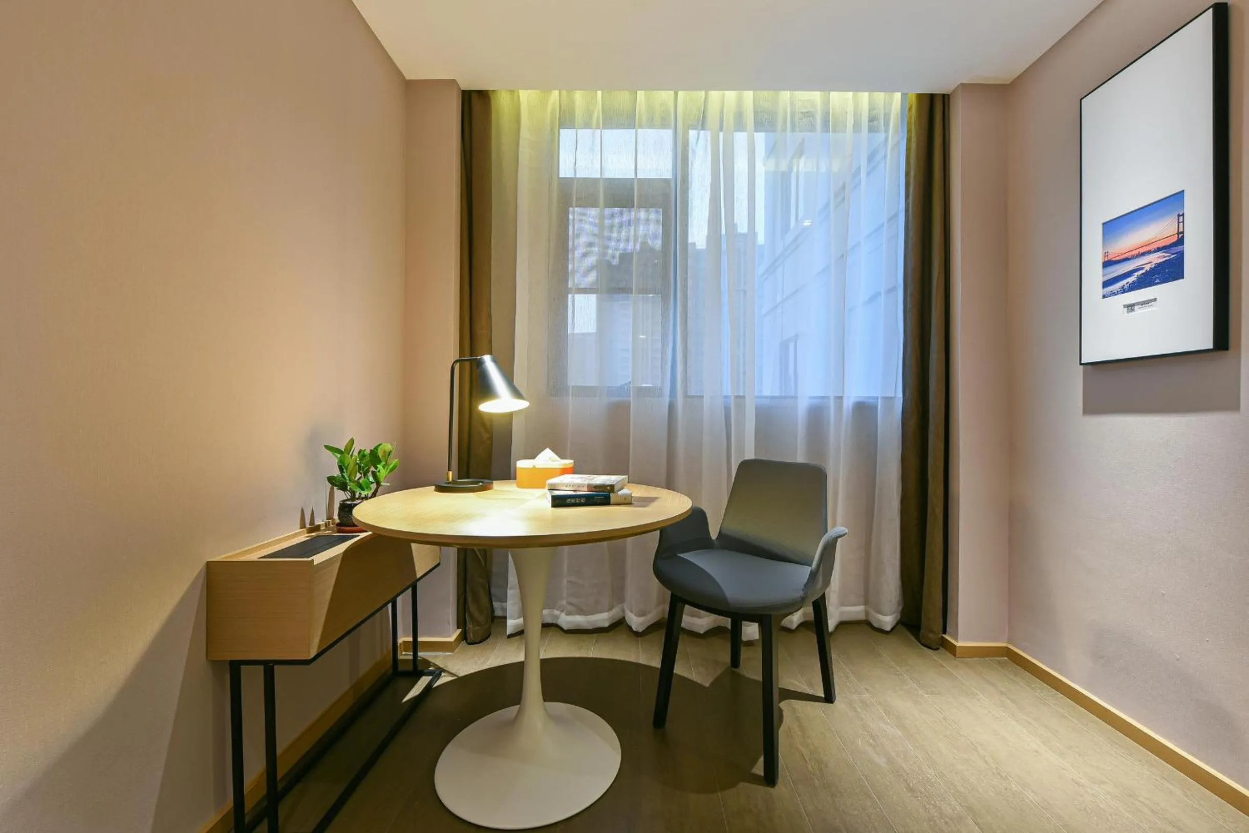 Atour Hotel Dongguan Nancheng International Trade Center