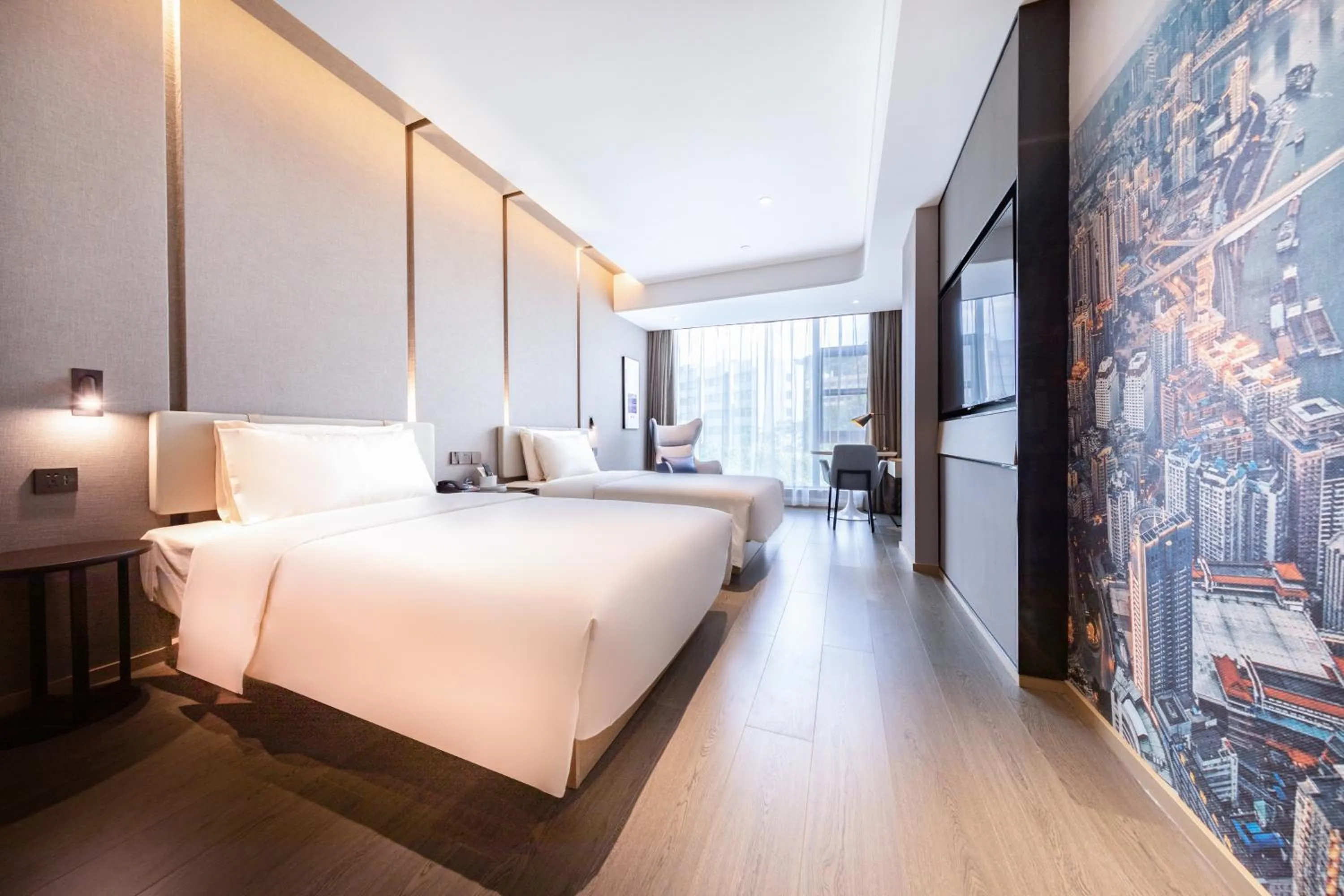 Photo of the whole room, Bed in Atour Hotel Chongqing Guanyinqiao Flower Garden