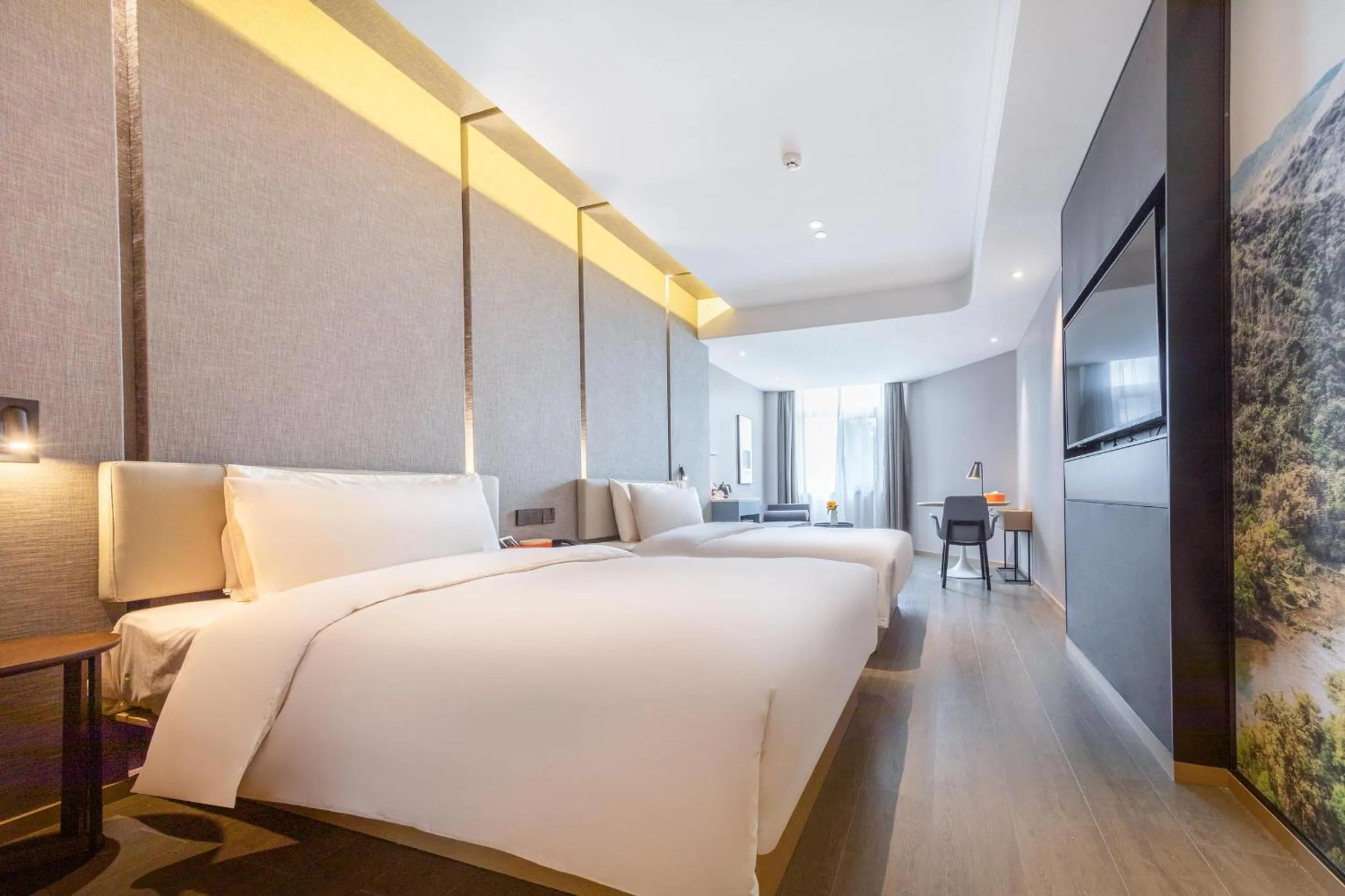 Bed in Atour Hotel Kunming Cuihu