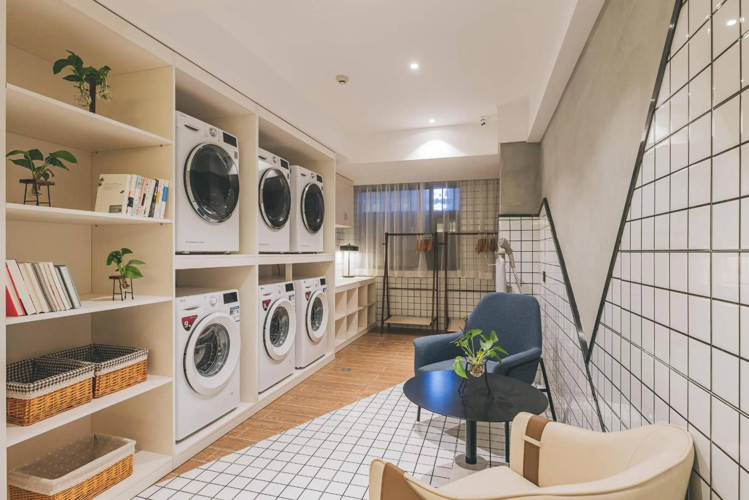 Atour Hotel Lanzhou Dongfanghong Plaza