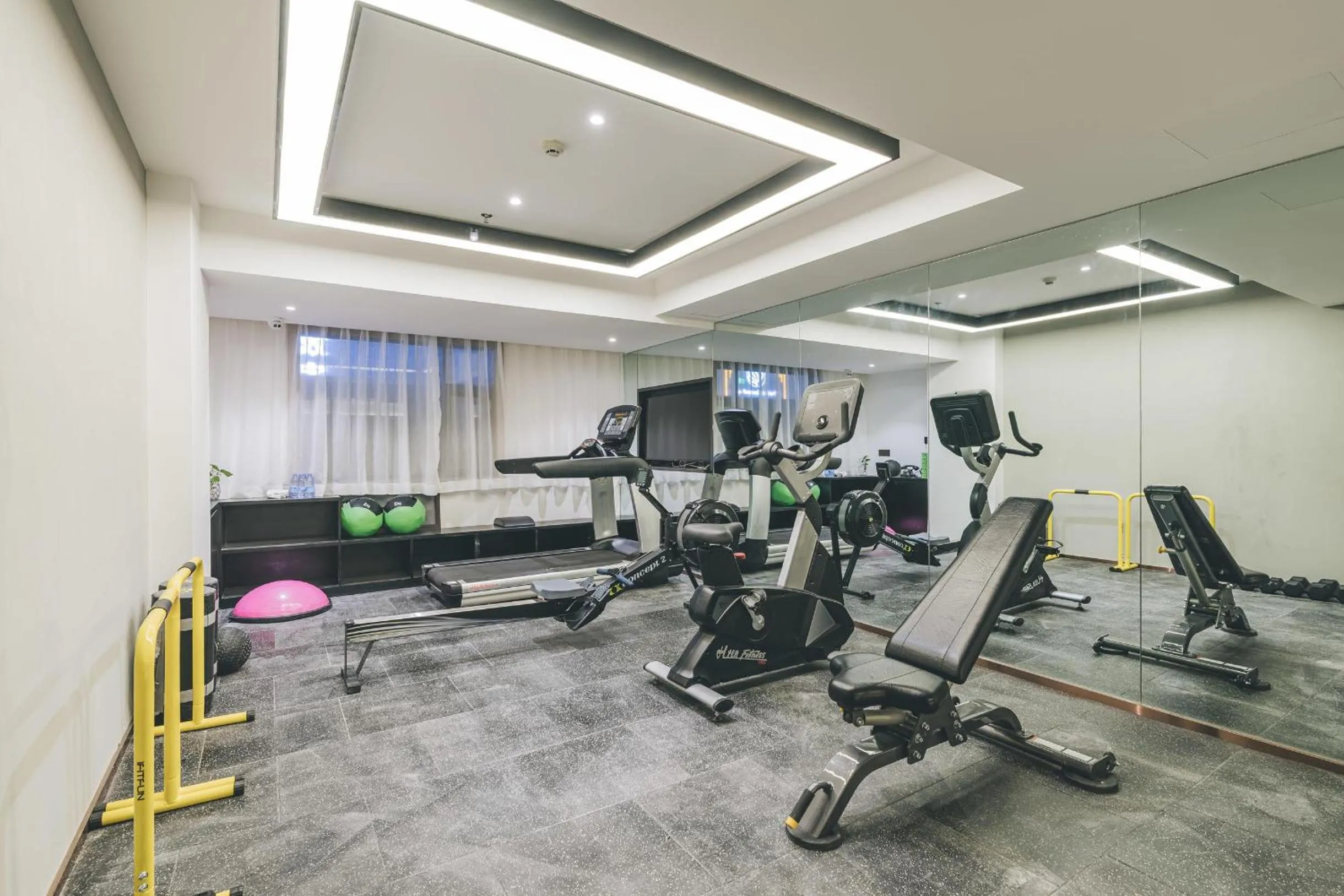 Atour Hotel Lanzhou Dongfanghong Plaza