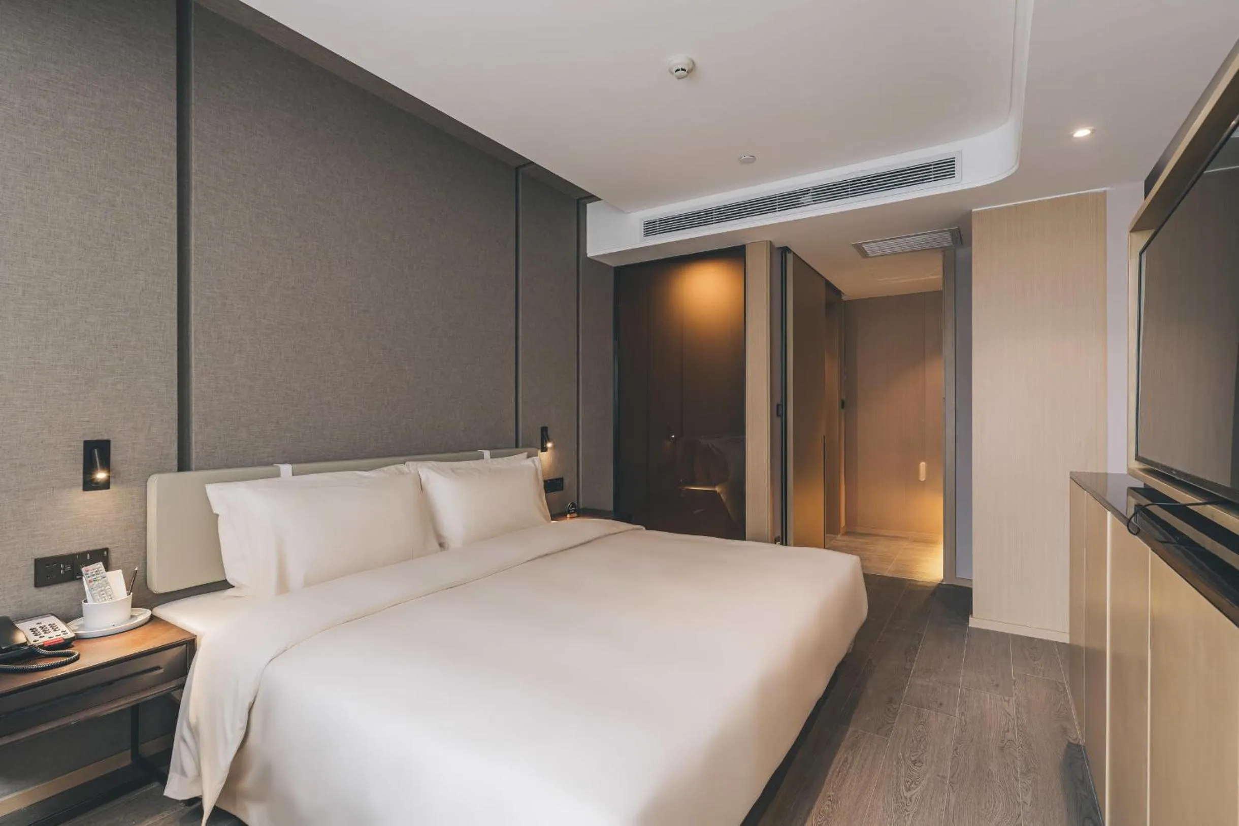 Bed in Atour Hotel Lanzhou Dongfanghong Plaza
