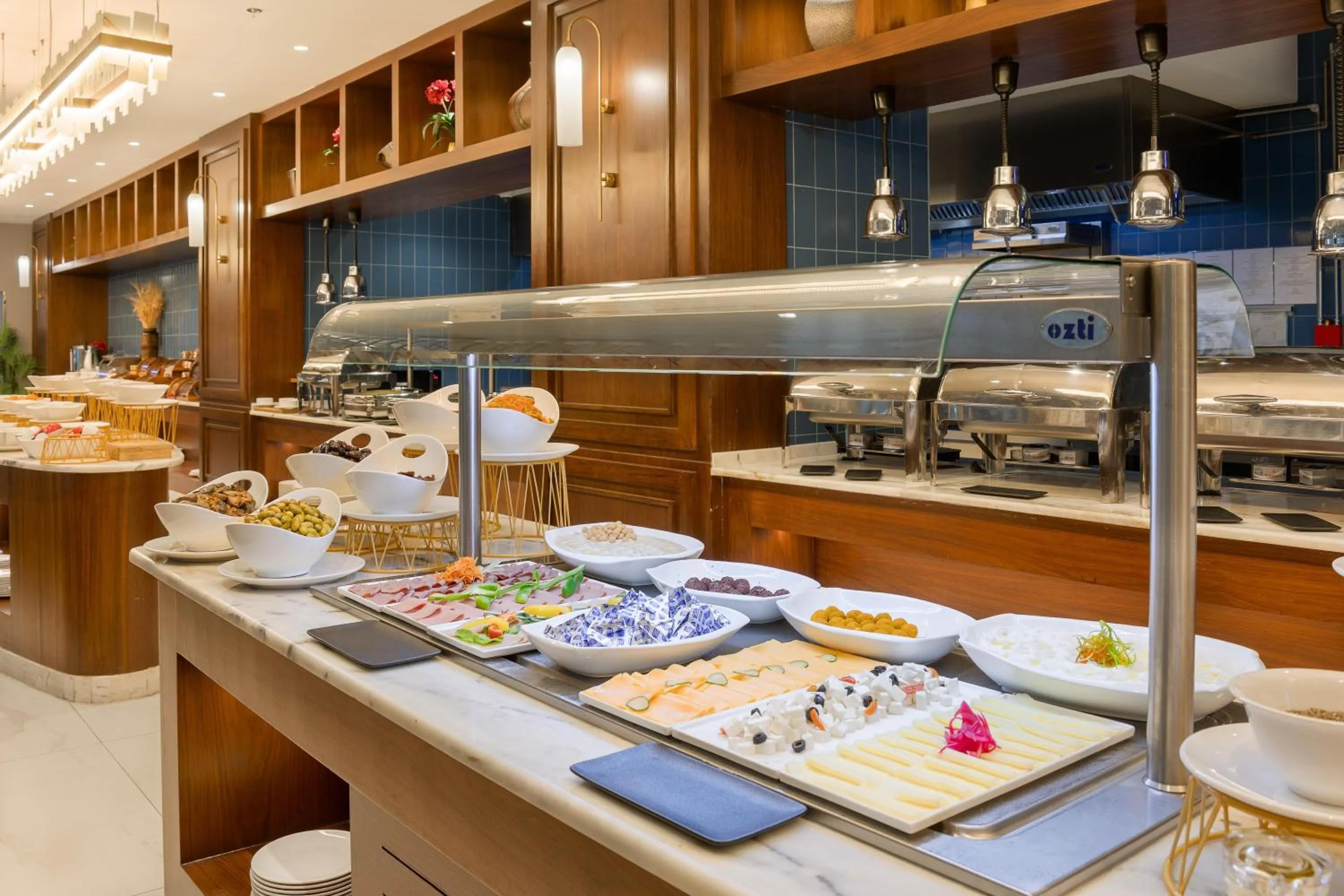 Restaurant/places to eat in Radisson Blu Hotel, Amman Galleria Mall