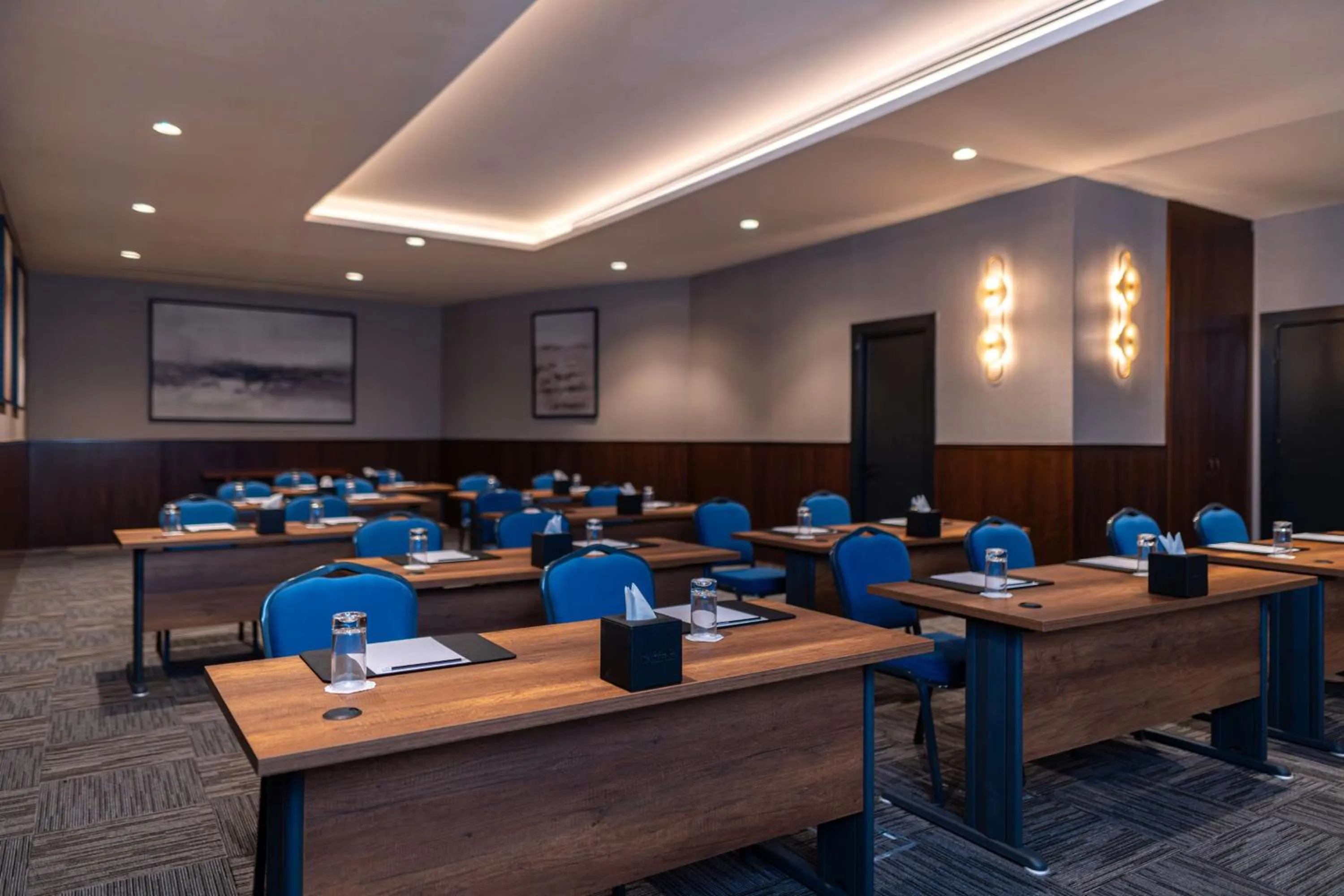 Meeting/conference room in Radisson Blu Hotel, Amman Galleria Mall