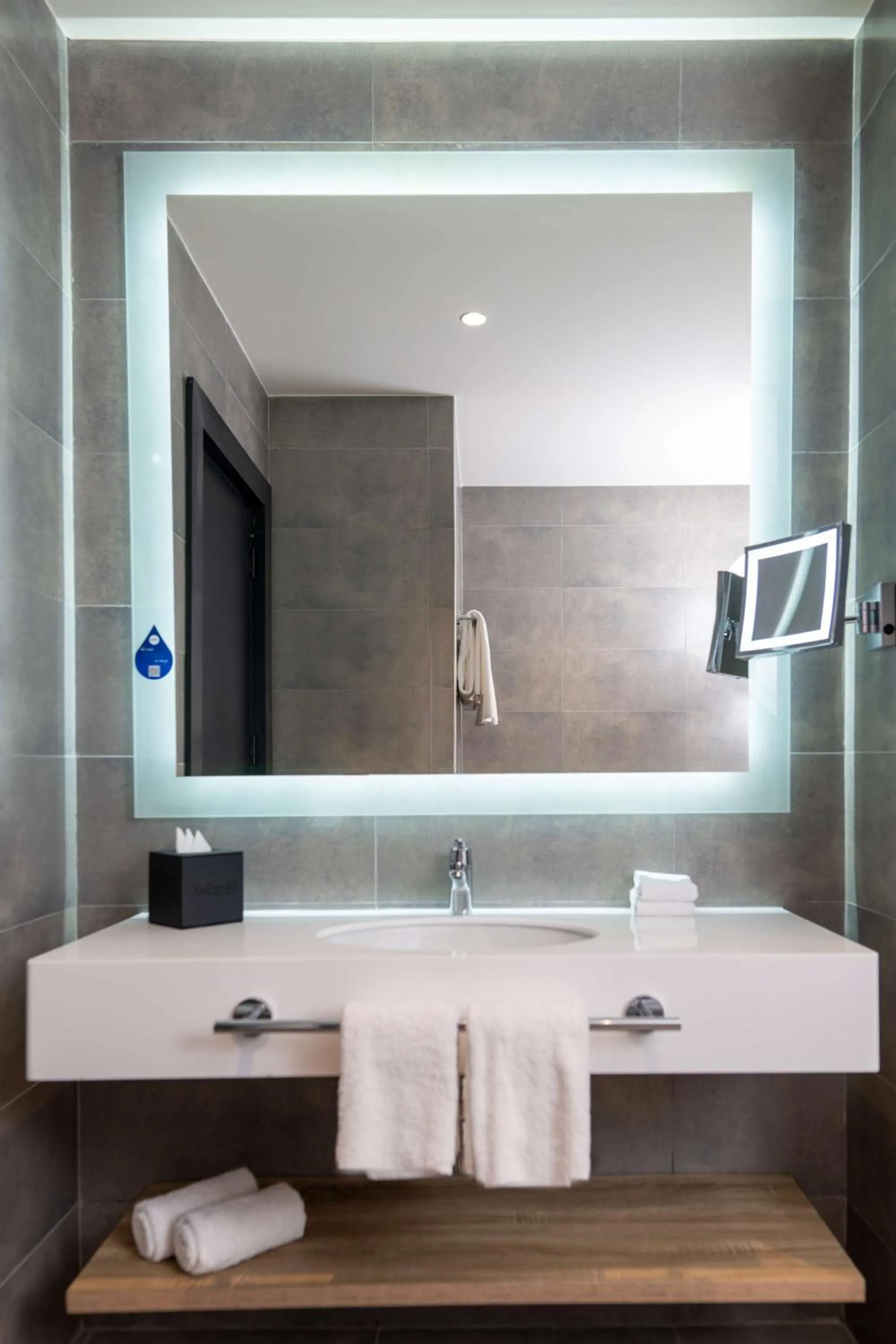 Bathroom in Radisson Blu Hotel, Amman Galleria Mall