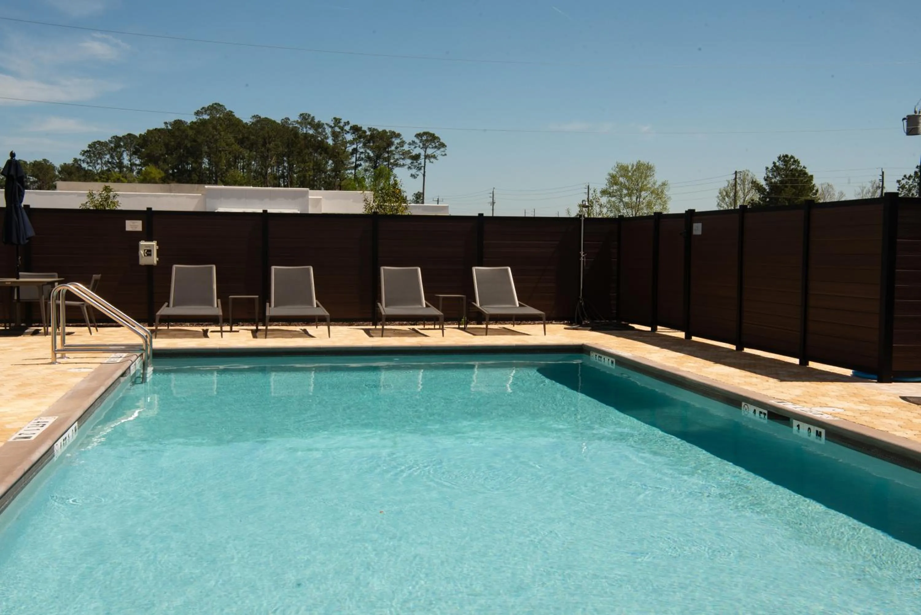 Swimming pool in Courtyard by Marriott Lake City