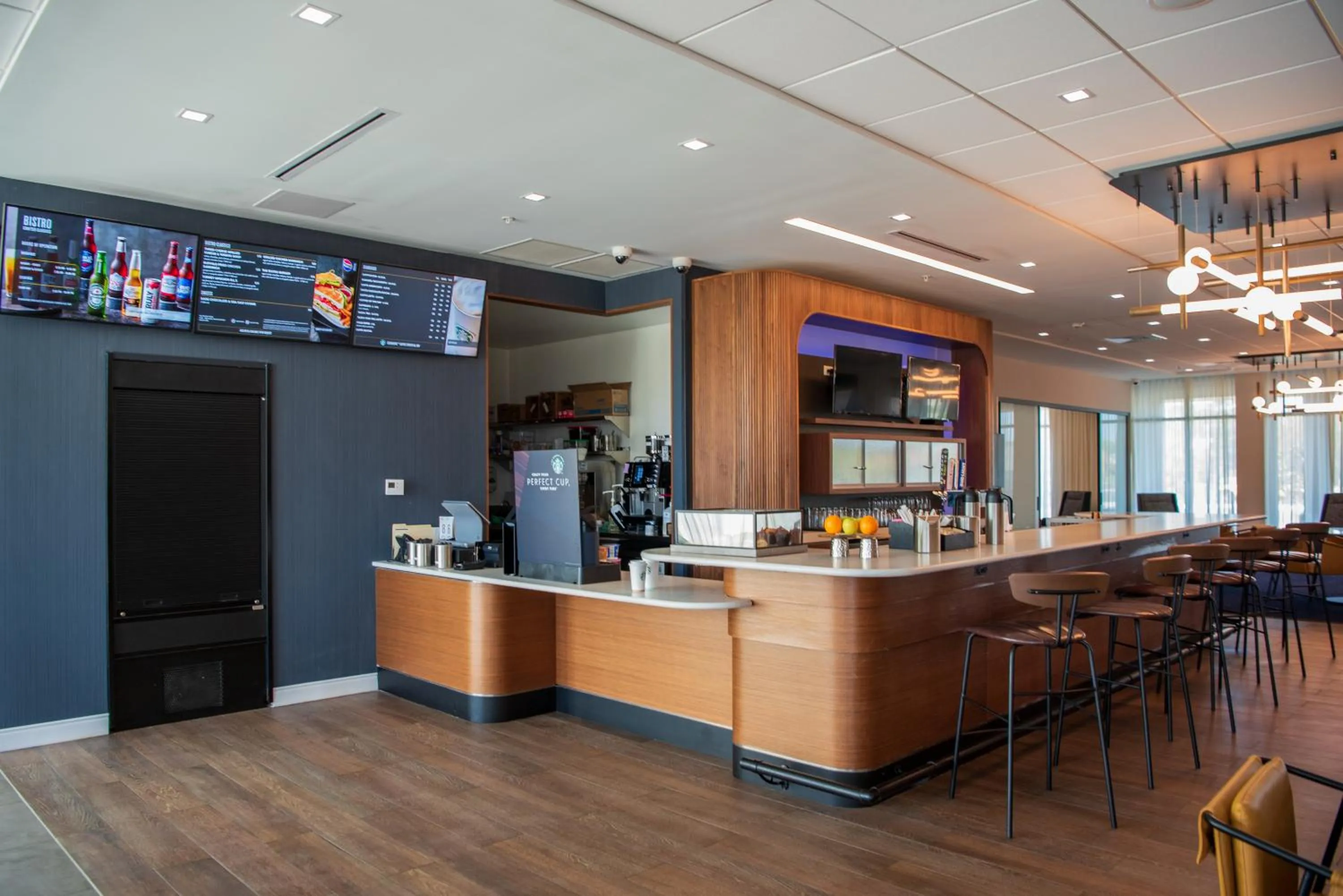 Restaurant/places to eat in Courtyard by Marriott Lake City