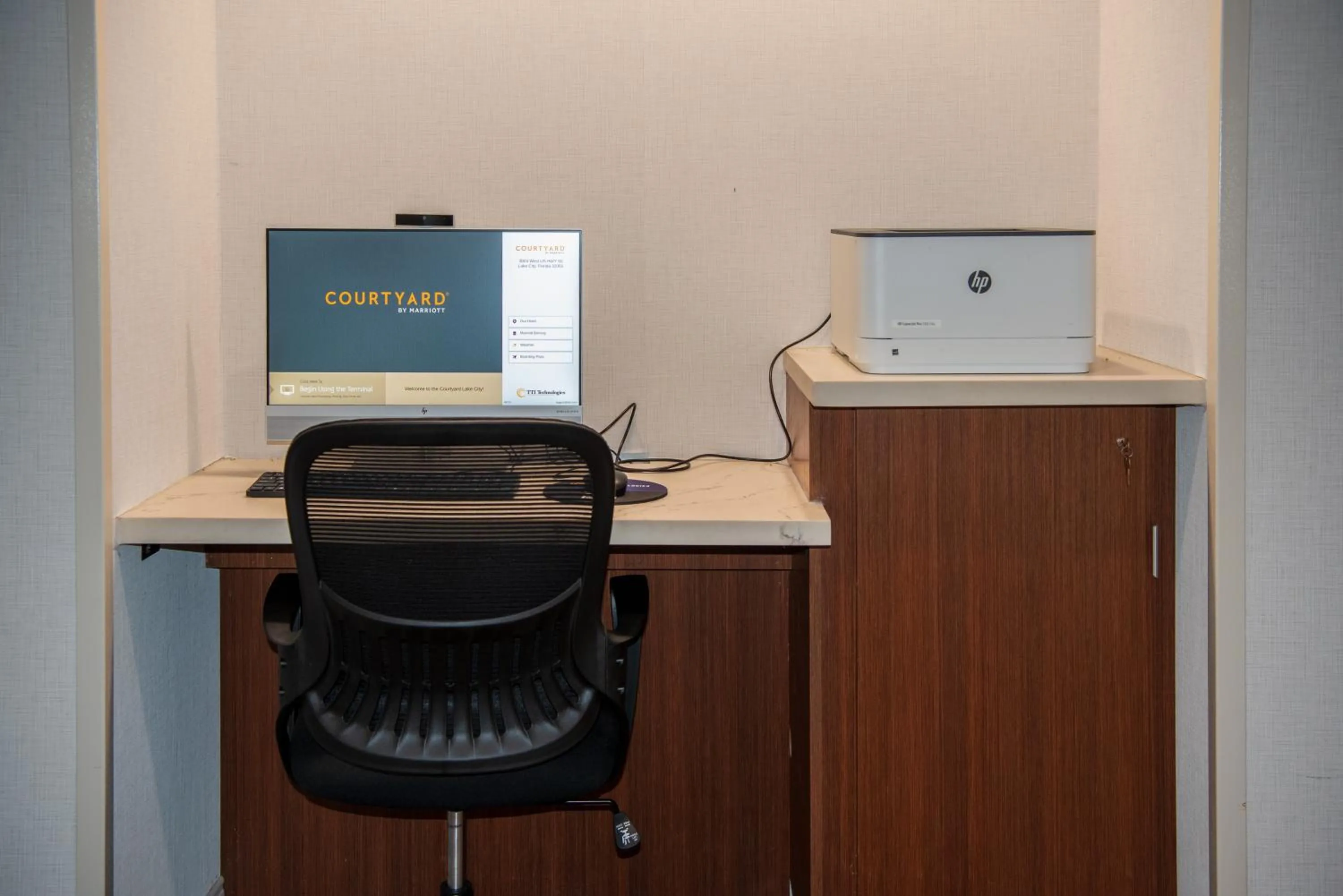 Business facilities in Courtyard by Marriott Lake City