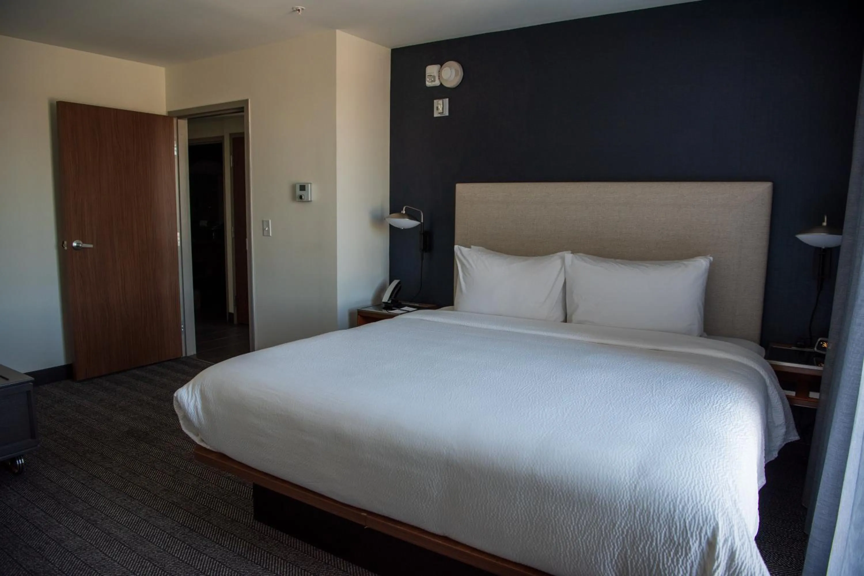 Bedroom, Bed in Courtyard by Marriott Lake City