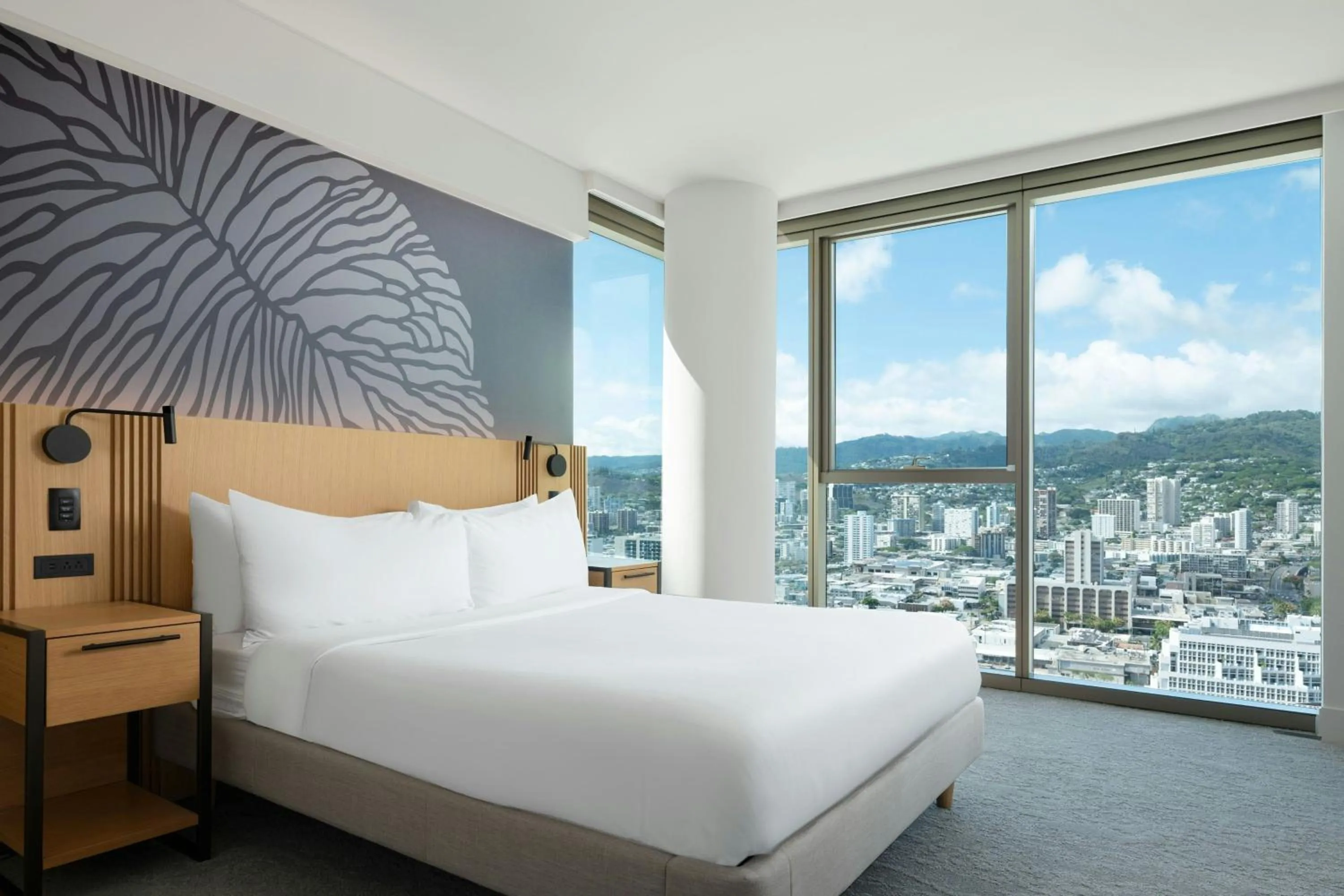 Photo of the whole room, Bed in Renaissance Honolulu Hotel & Spa