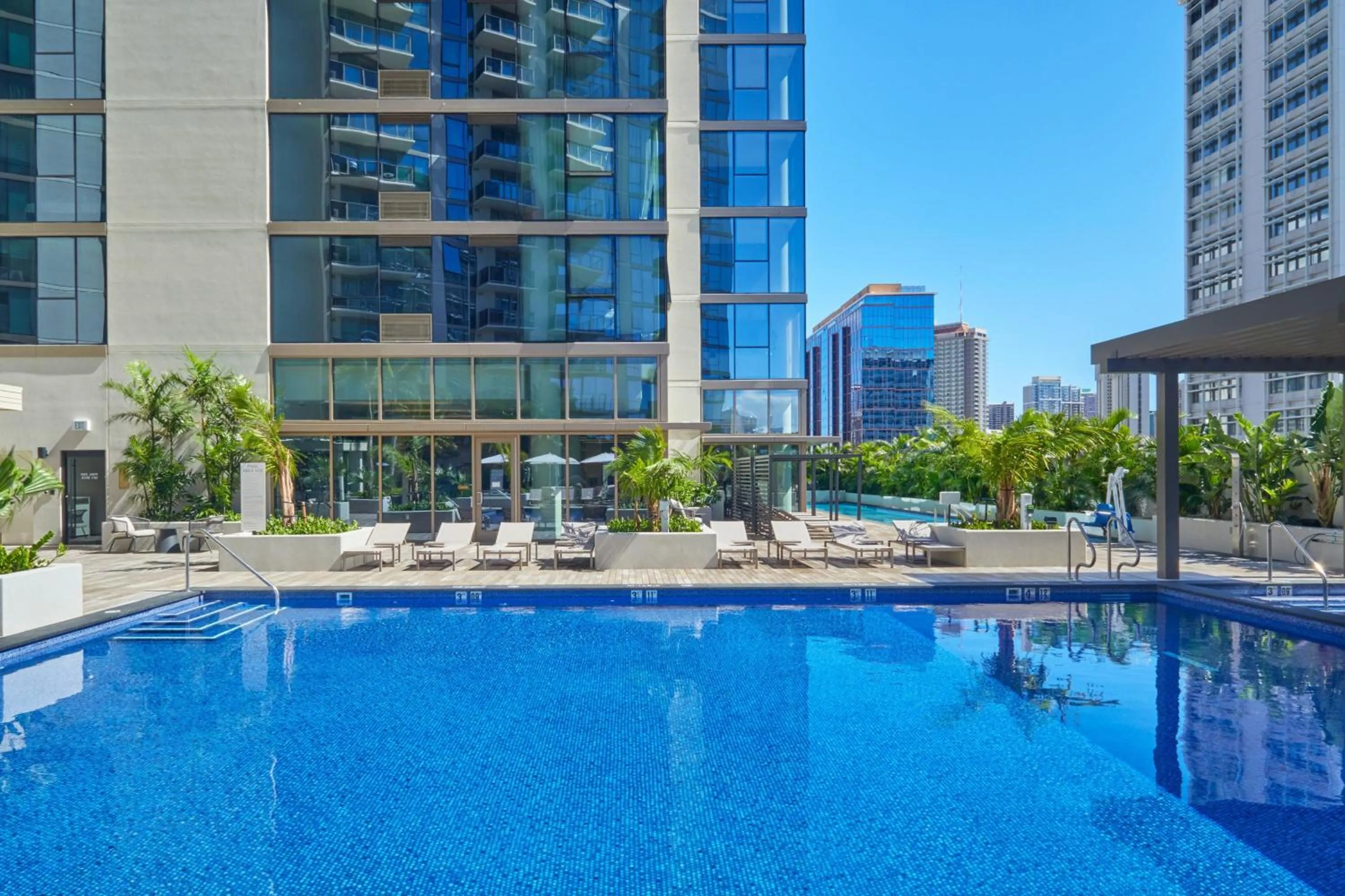 Area and facilities in Renaissance Honolulu Hotel & Spa