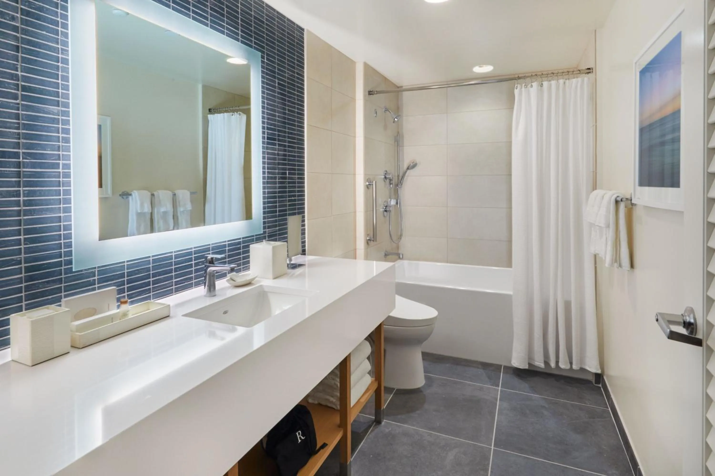 Bathroom in Renaissance Honolulu Hotel & Spa