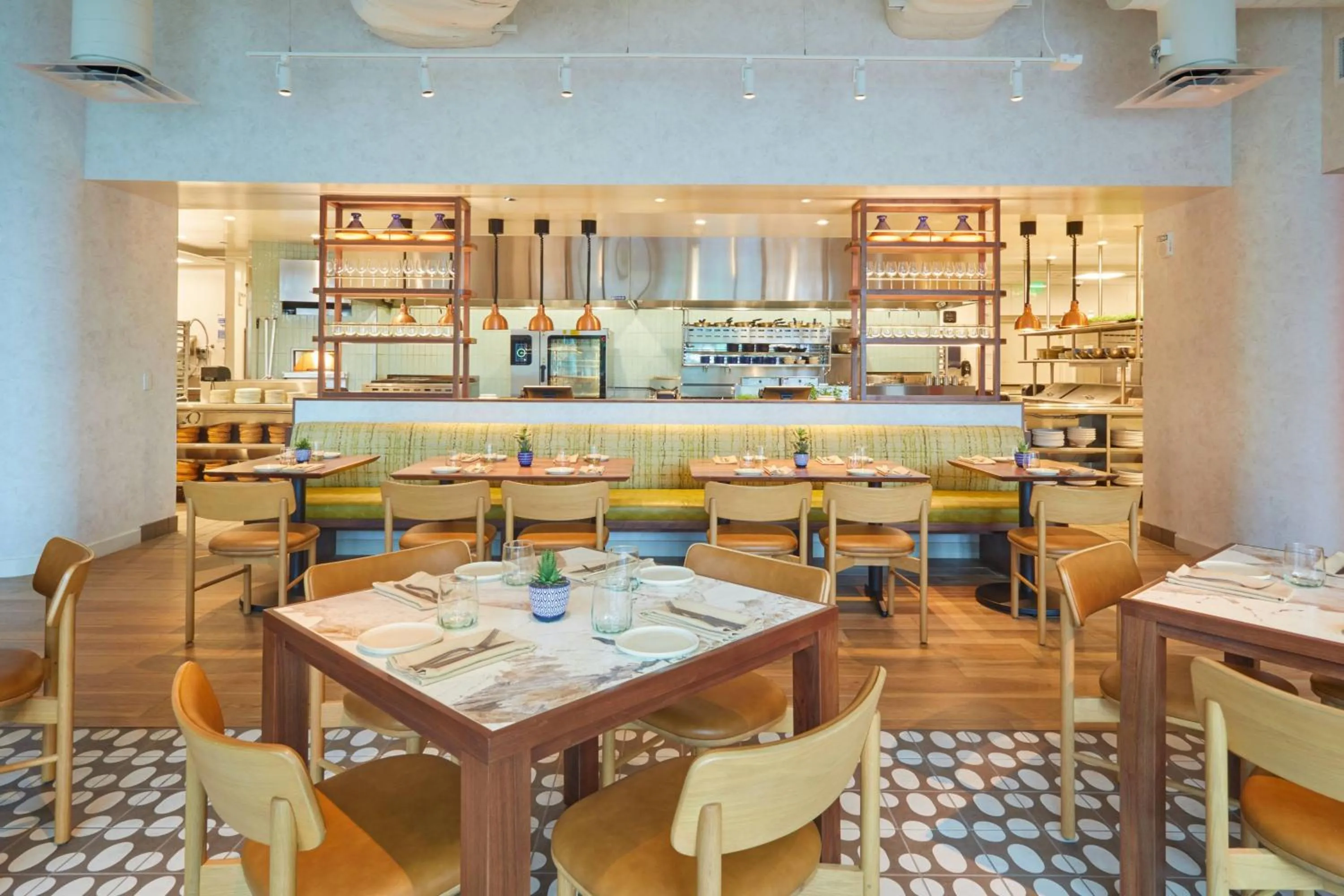 Restaurant/places to eat in Renaissance Honolulu Hotel & Spa