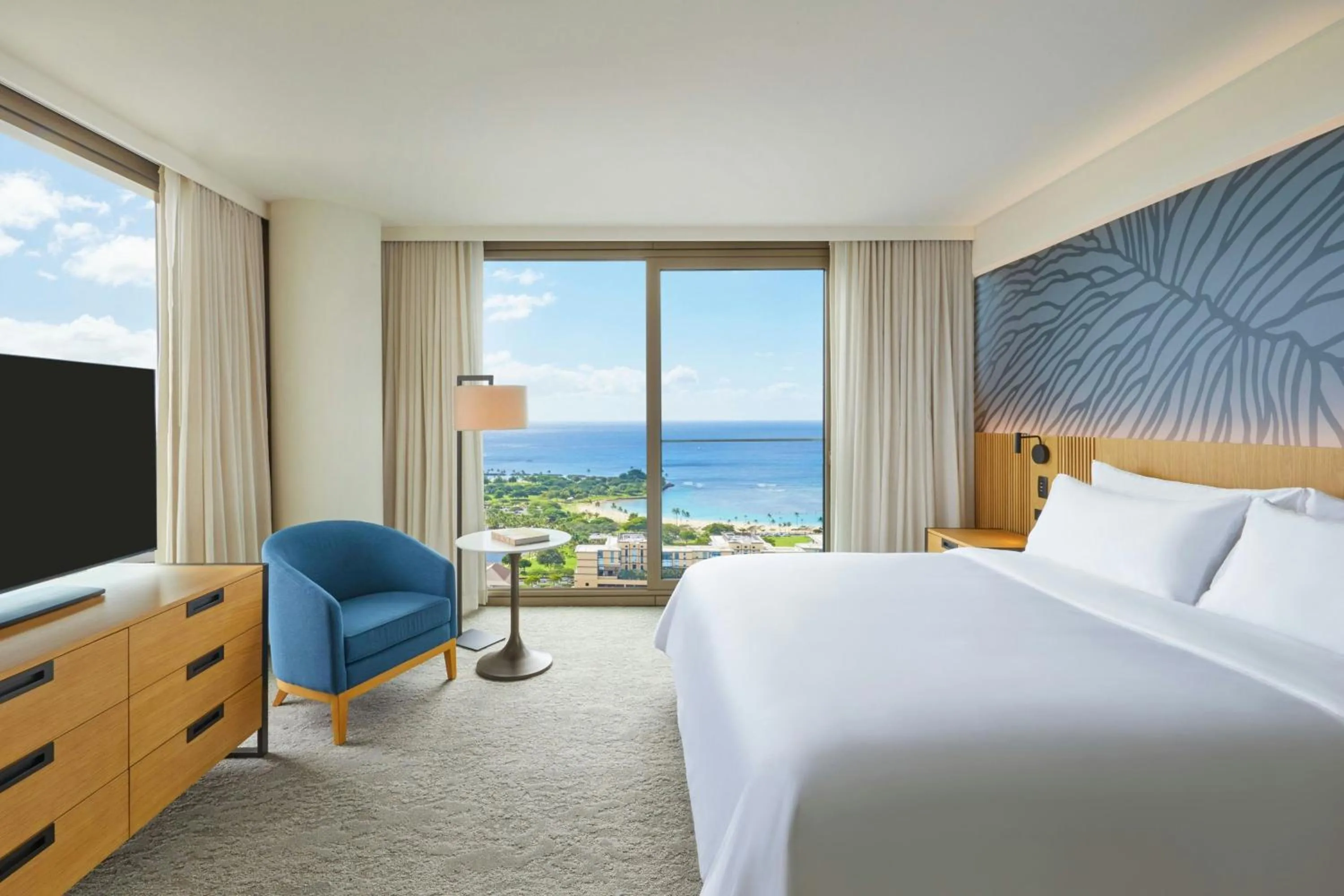 Photo of the whole room, Bed in Renaissance Honolulu Hotel & Spa