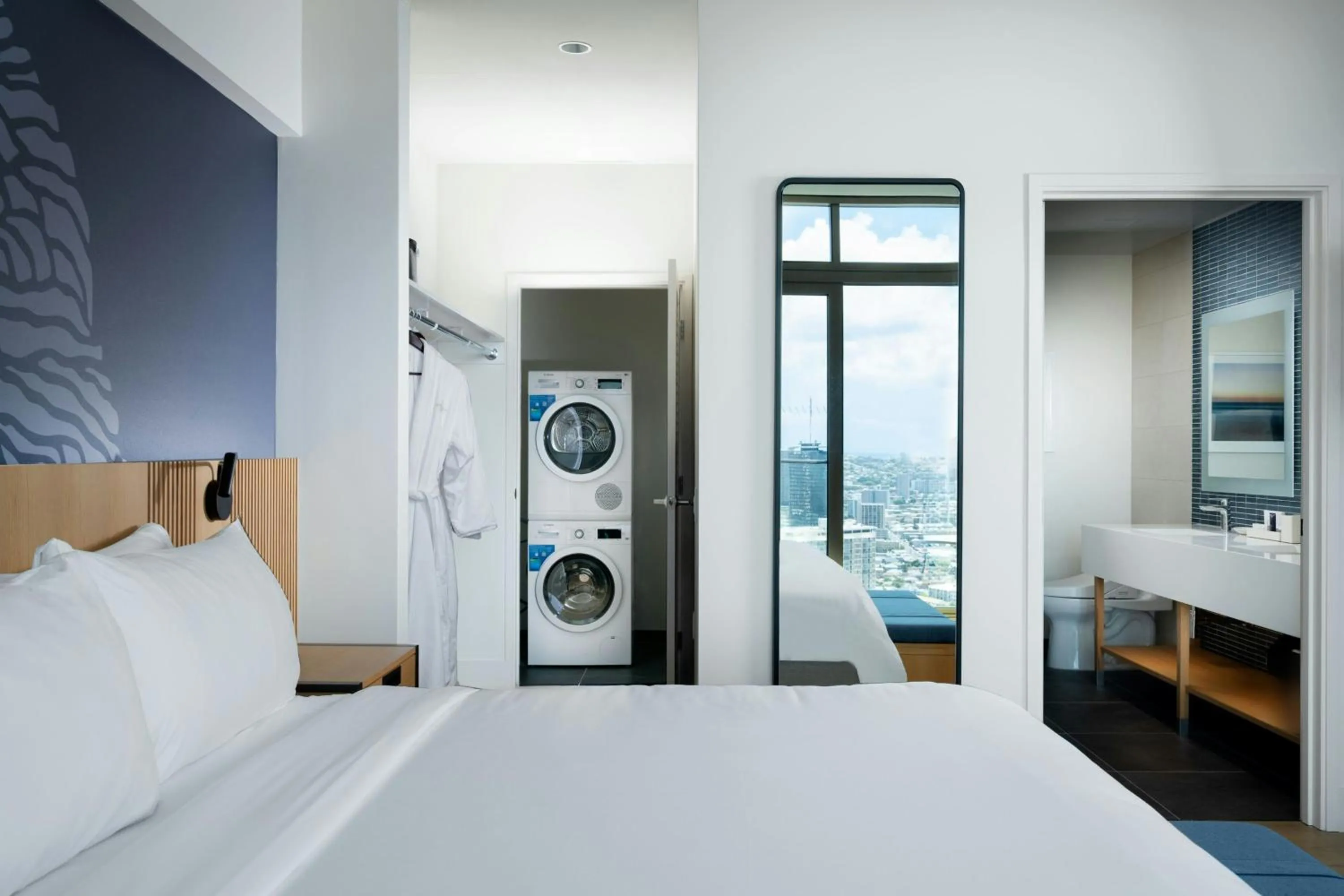 Photo of the whole room, Bed in Renaissance Honolulu Hotel & Spa