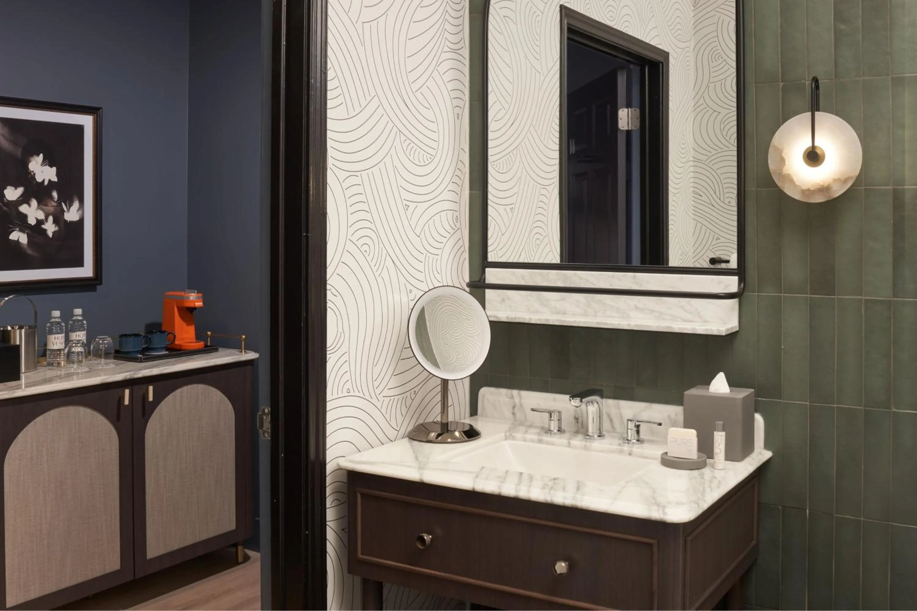 Bathroom in Hotel Vesper, Houston, a Tribute Portfolio Hotel