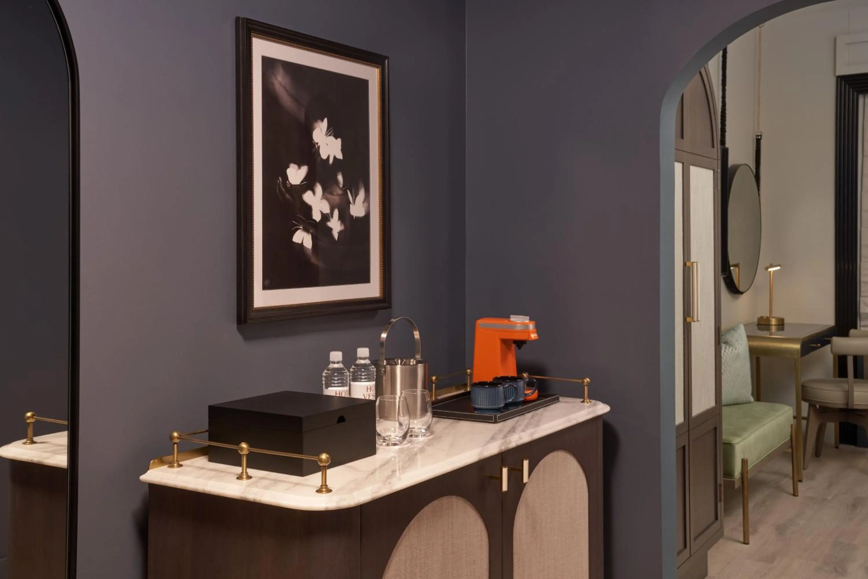 Photo of the whole room in Hotel Vesper, Houston, a Tribute Portfolio Hotel