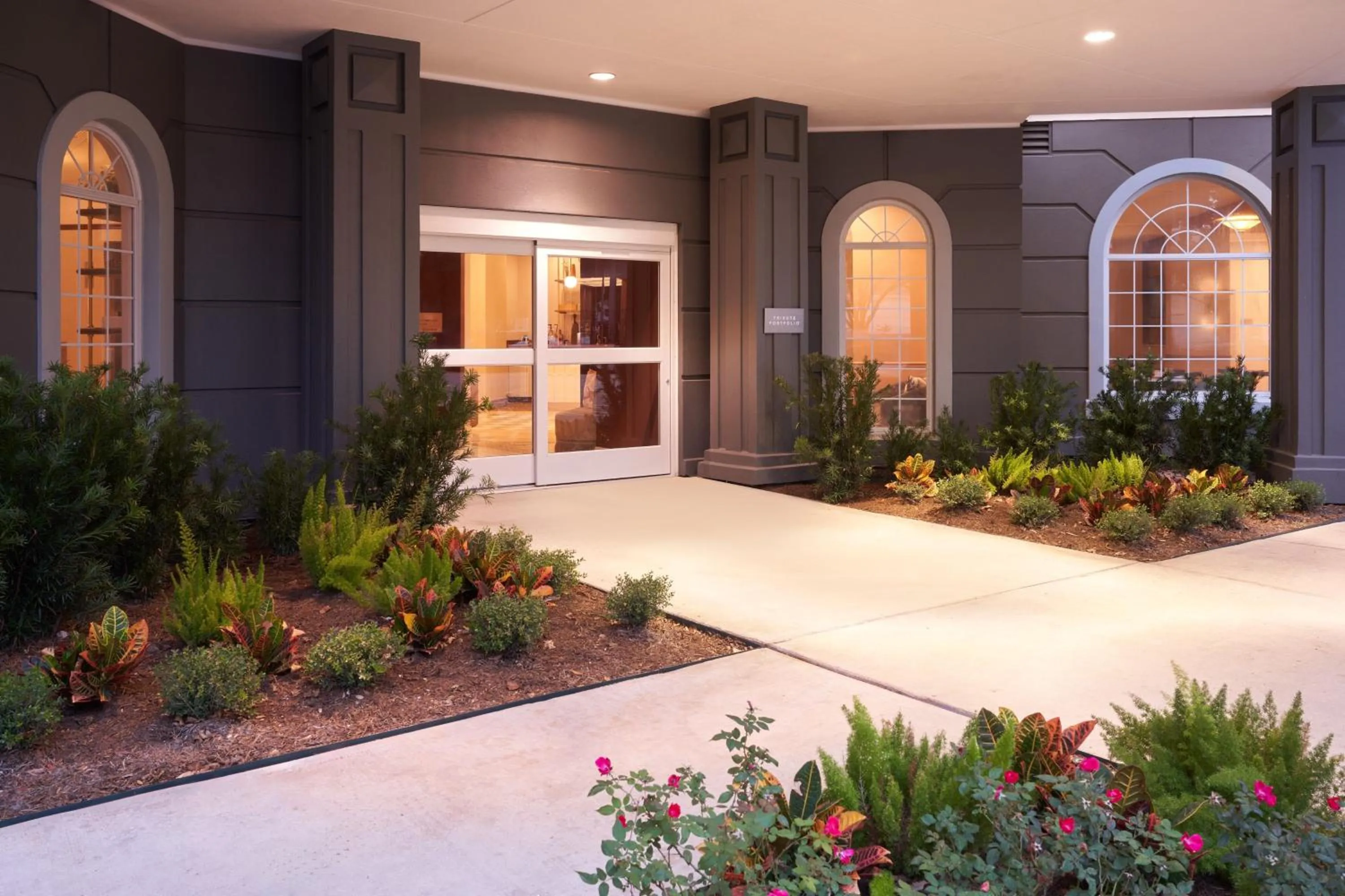 Property building in Hotel Vesper, Houston, a Tribute Portfolio Hotel