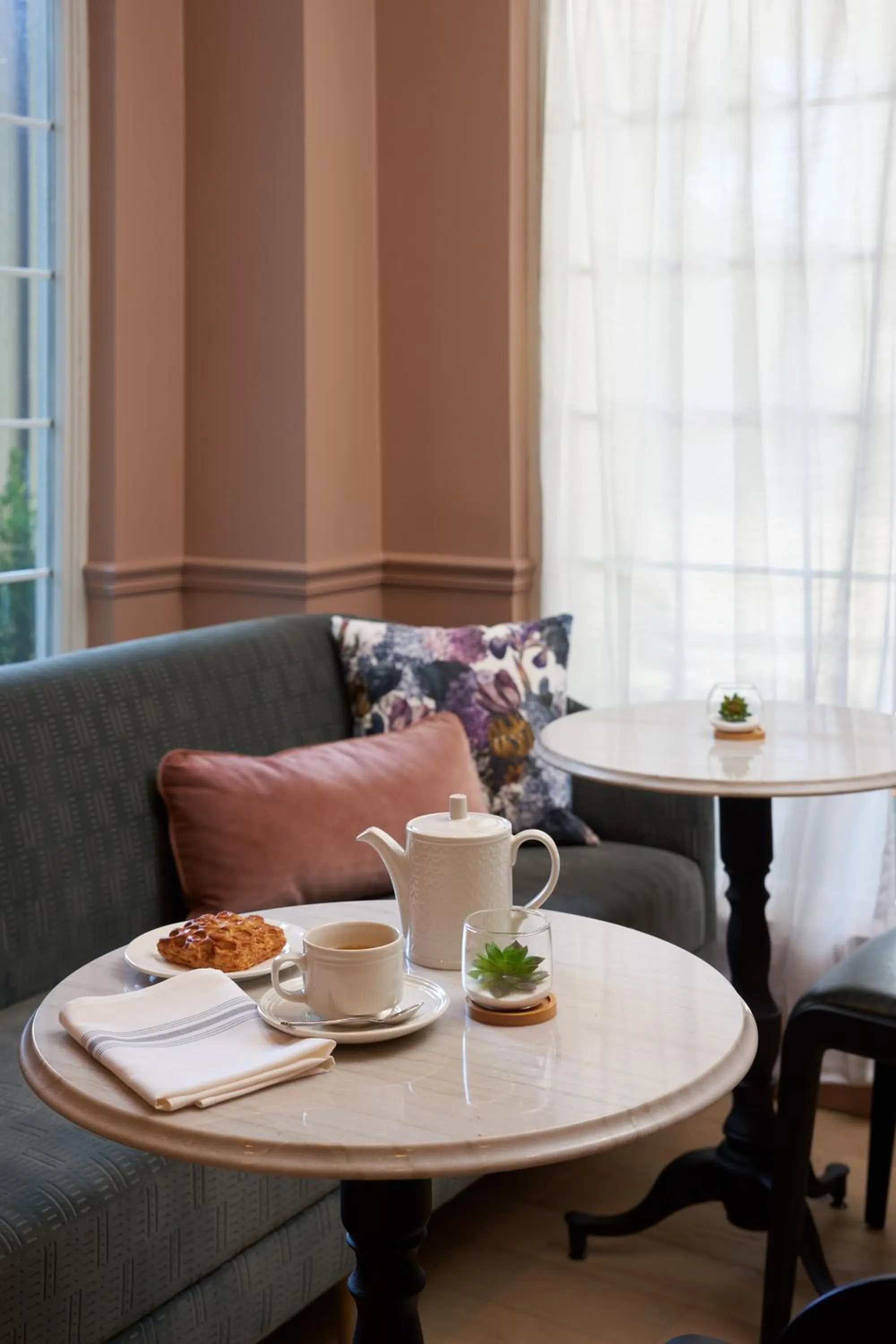 Restaurant/places to eat in Hotel Vesper, Houston, a Tribute Portfolio Hotel