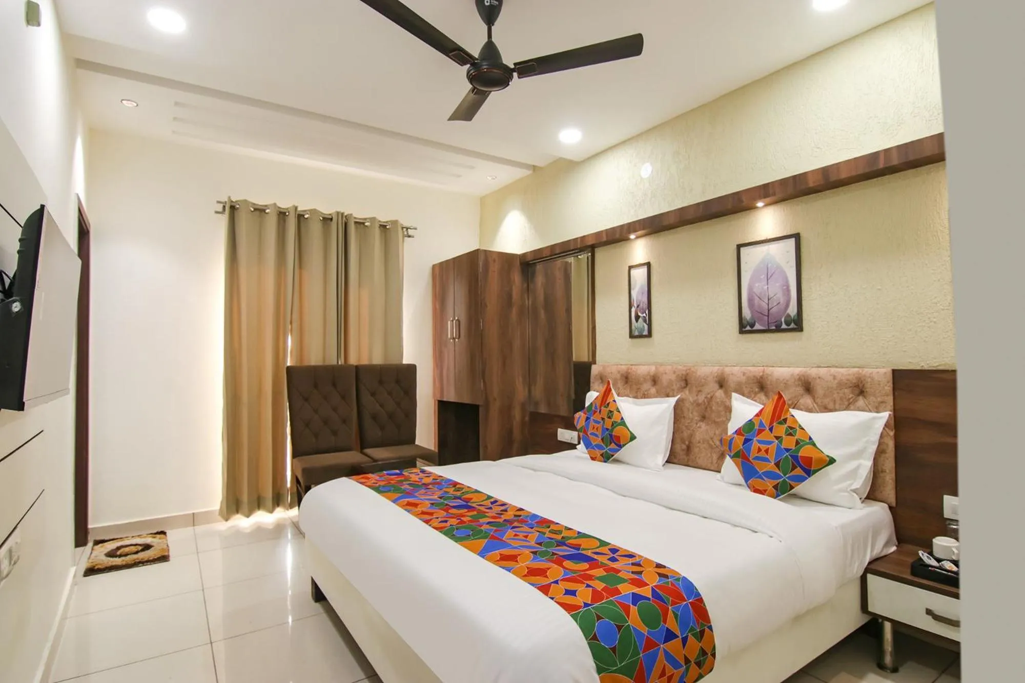 Bed in FabHotel Spring