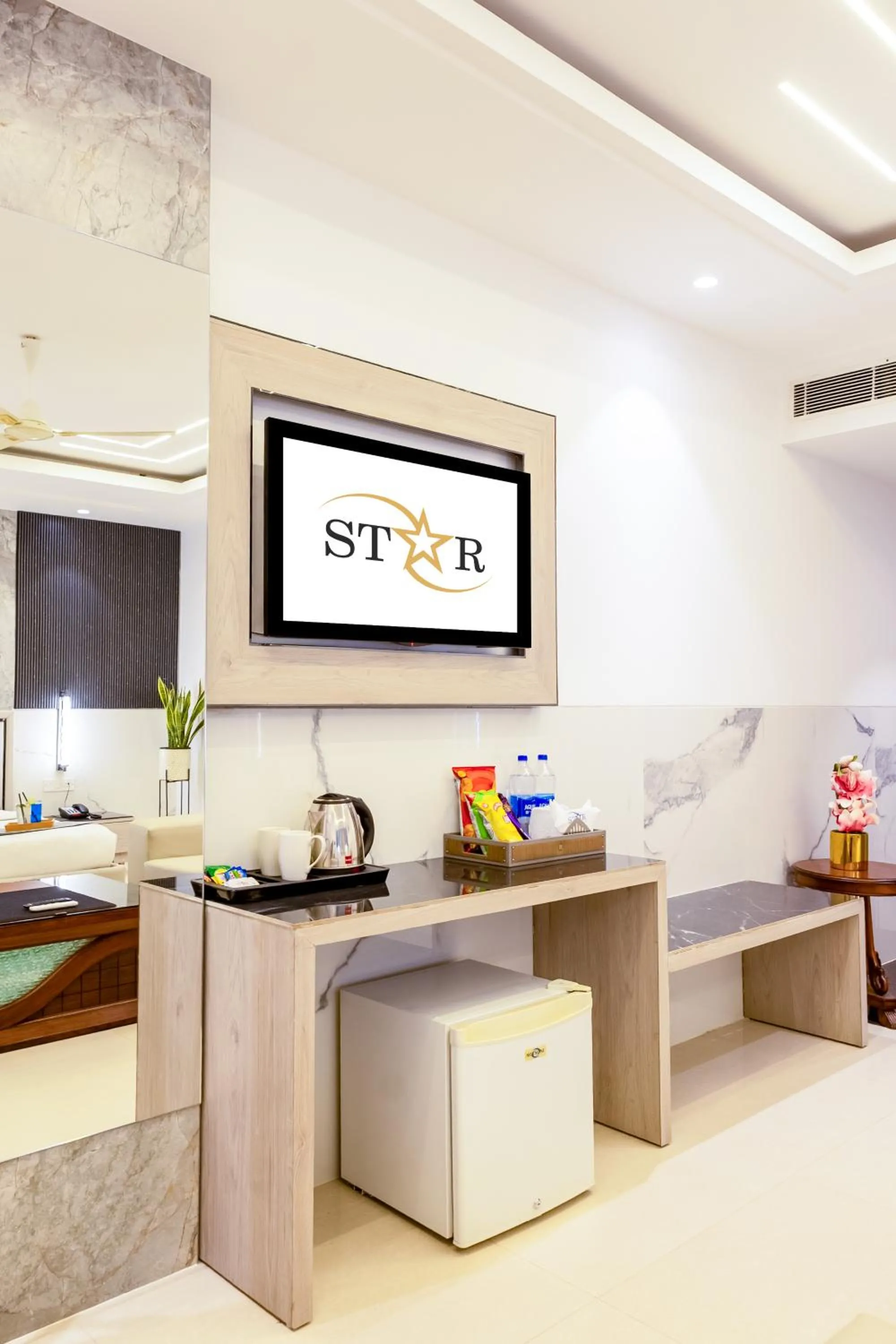 TV and multimedia in Hotel Transit International- Aerocity Delhi Airport